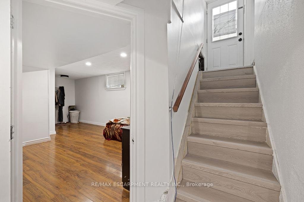 Photo 24 of 71 Montrose Avenue, Hamilton, Rosedale — HOMEH