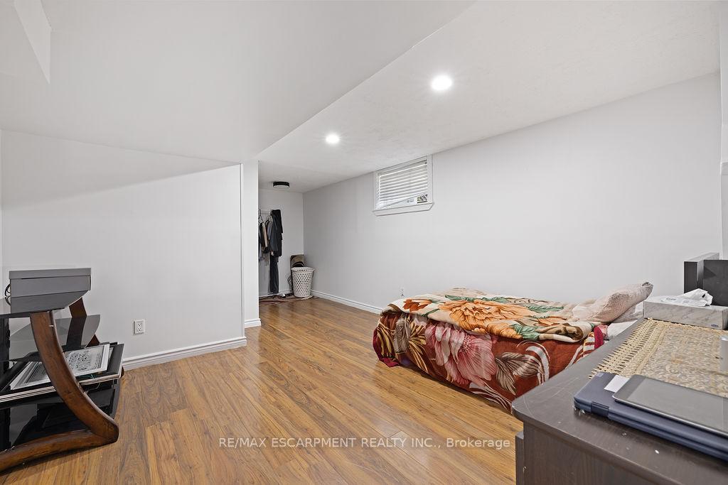 Photo 19 of 71 Montrose Avenue, Hamilton, Rosedale — HOMEH