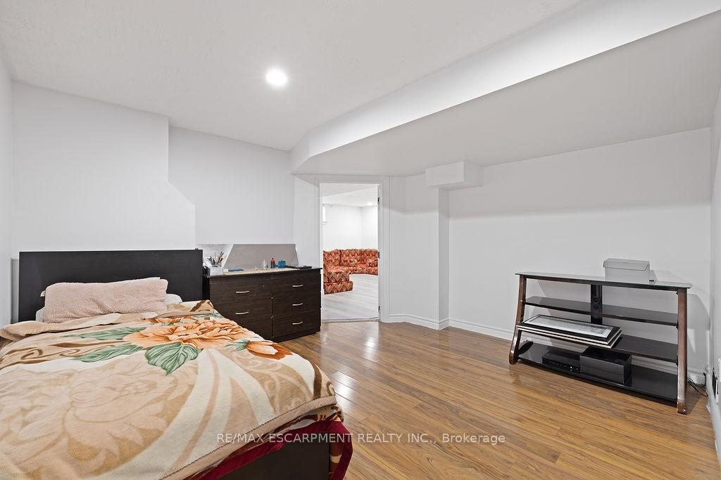Photo 23 of 71 Montrose Avenue, Hamilton, Rosedale — HOMEH
