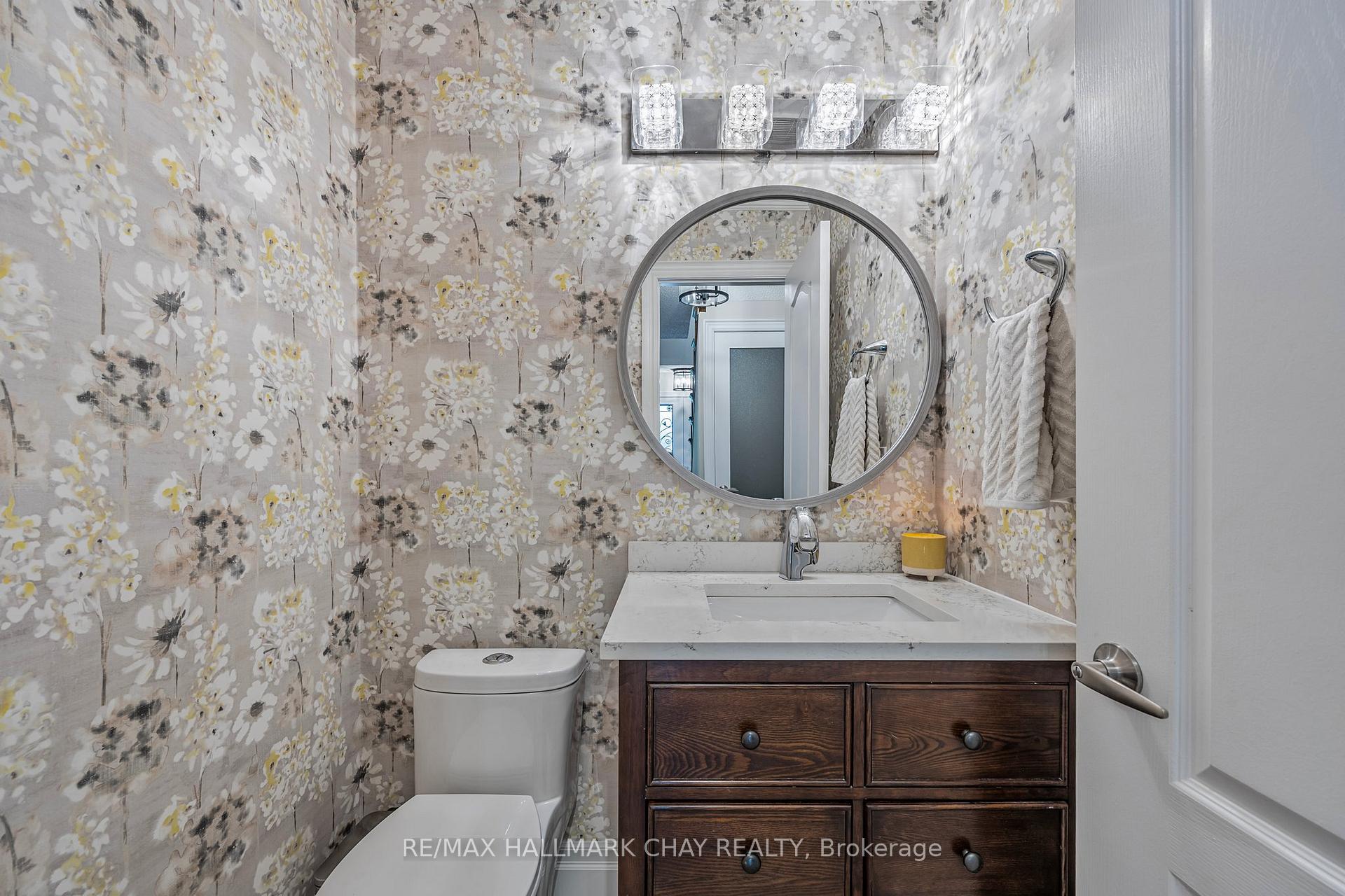 Photo 18 of 15 Cityview Circle, Barrie, Holly — HOMEH