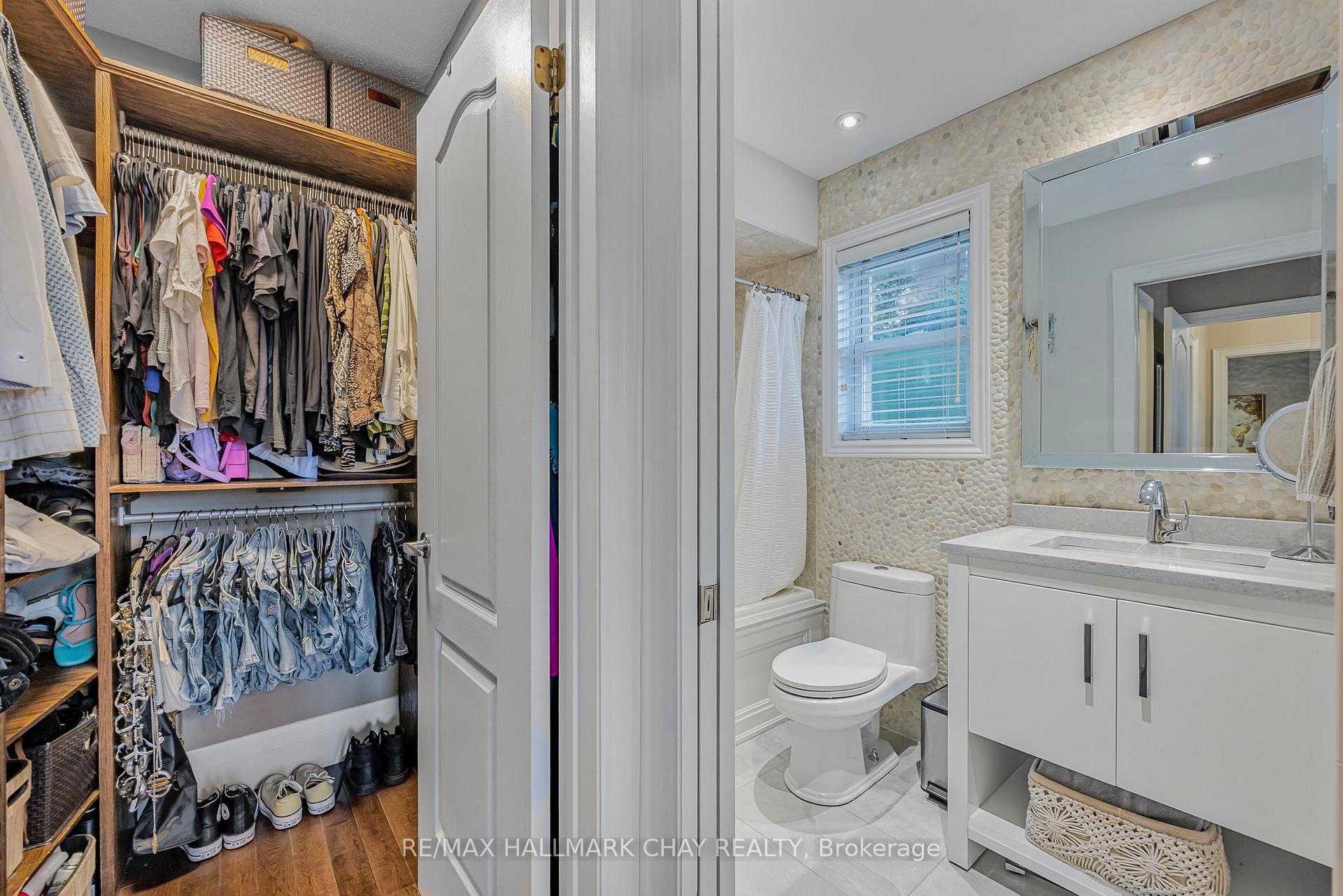 Photo 19 of 15 Cityview Circle, Barrie, Holly — HOMEH
