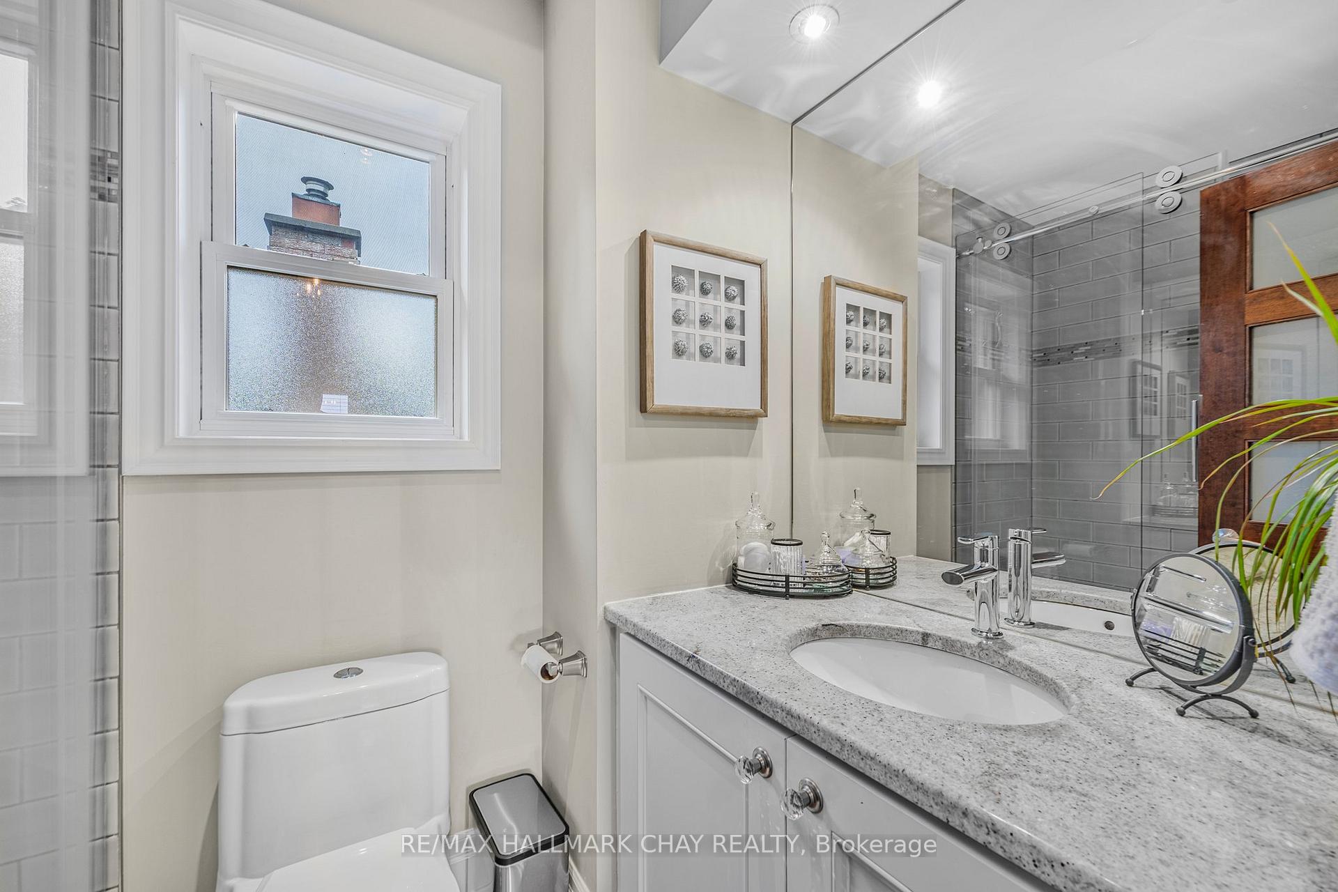 Photo 20 of 15 Cityview Circle, Barrie, Holly — HOMEH