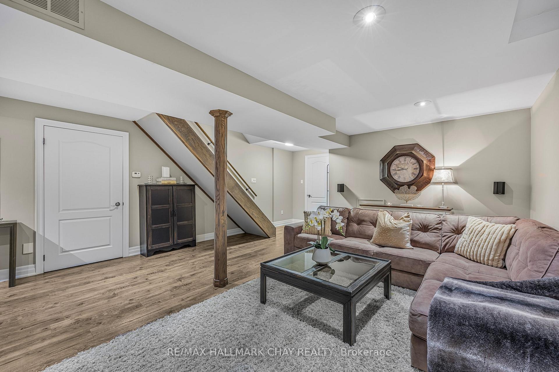 Photo 27 of 15 Cityview Circle, Barrie, Holly — HOMEH