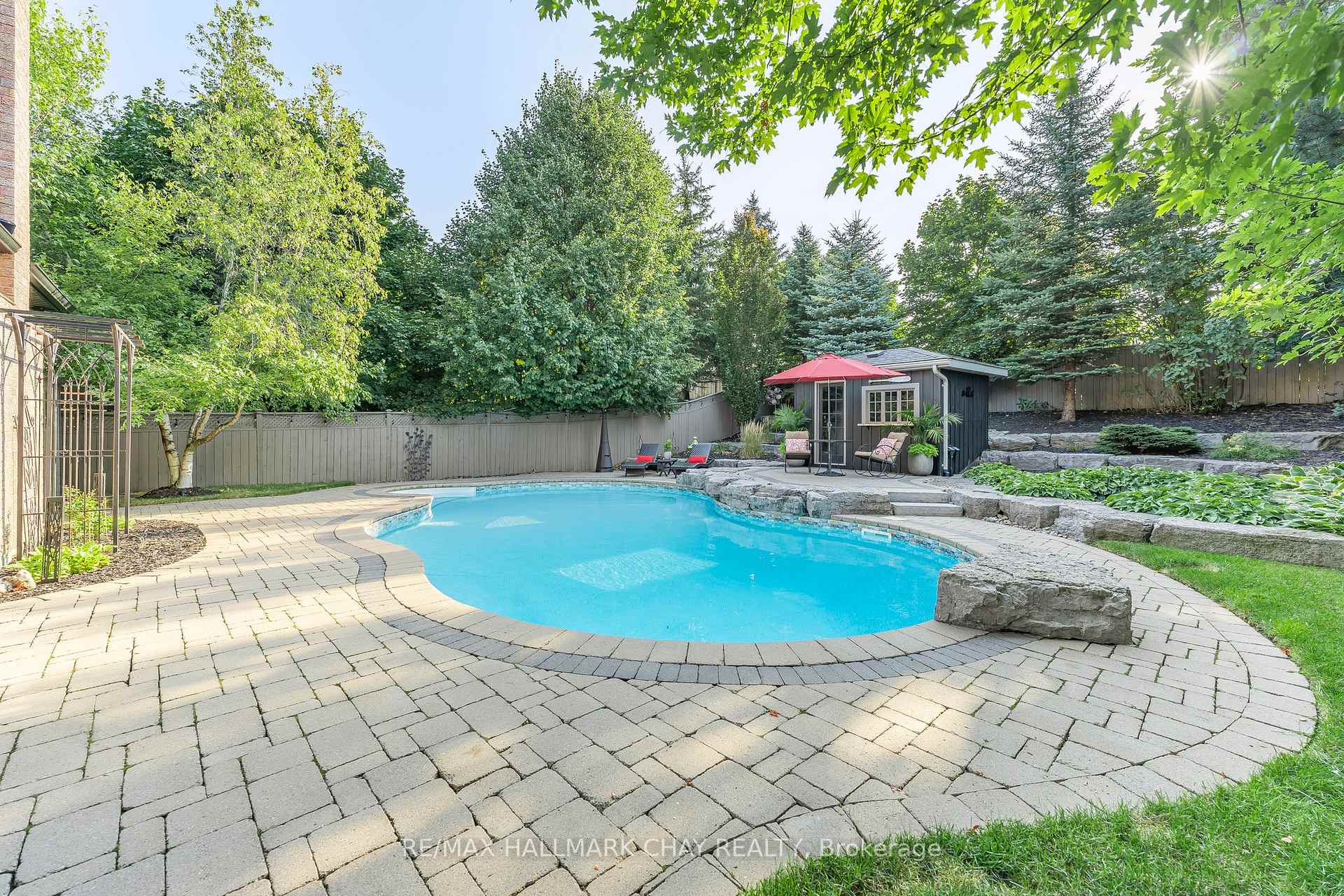 Photo 36 of 15 Cityview Circle, Barrie, Holly — HOMEH