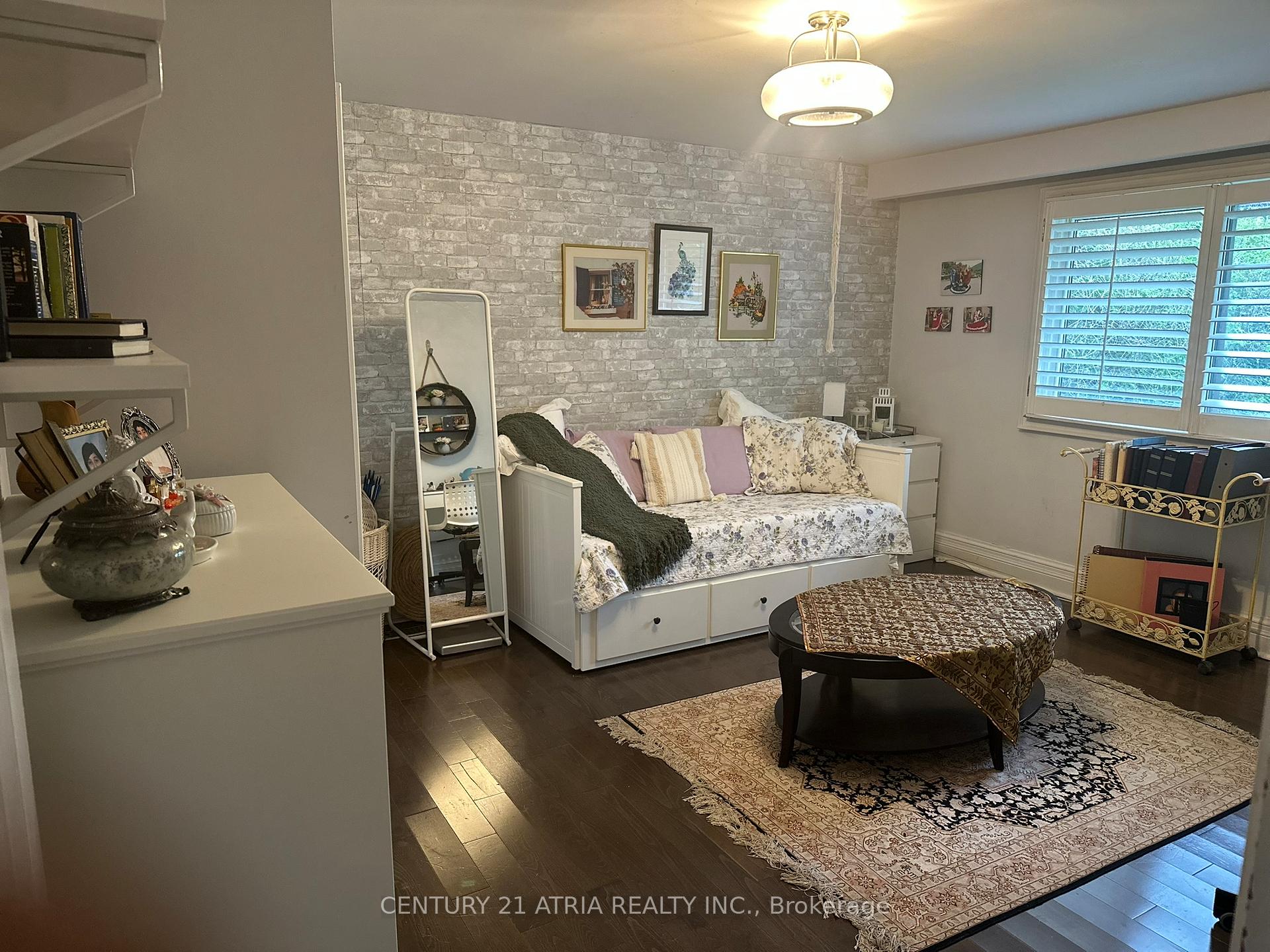 Photo 15 of 71 Laureleaf Road N, Markham, Bayview Glen — HOMEH