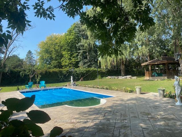 Photo 5 of 71 Laureleaf Road N, Markham, Bayview Glen — HOMEH