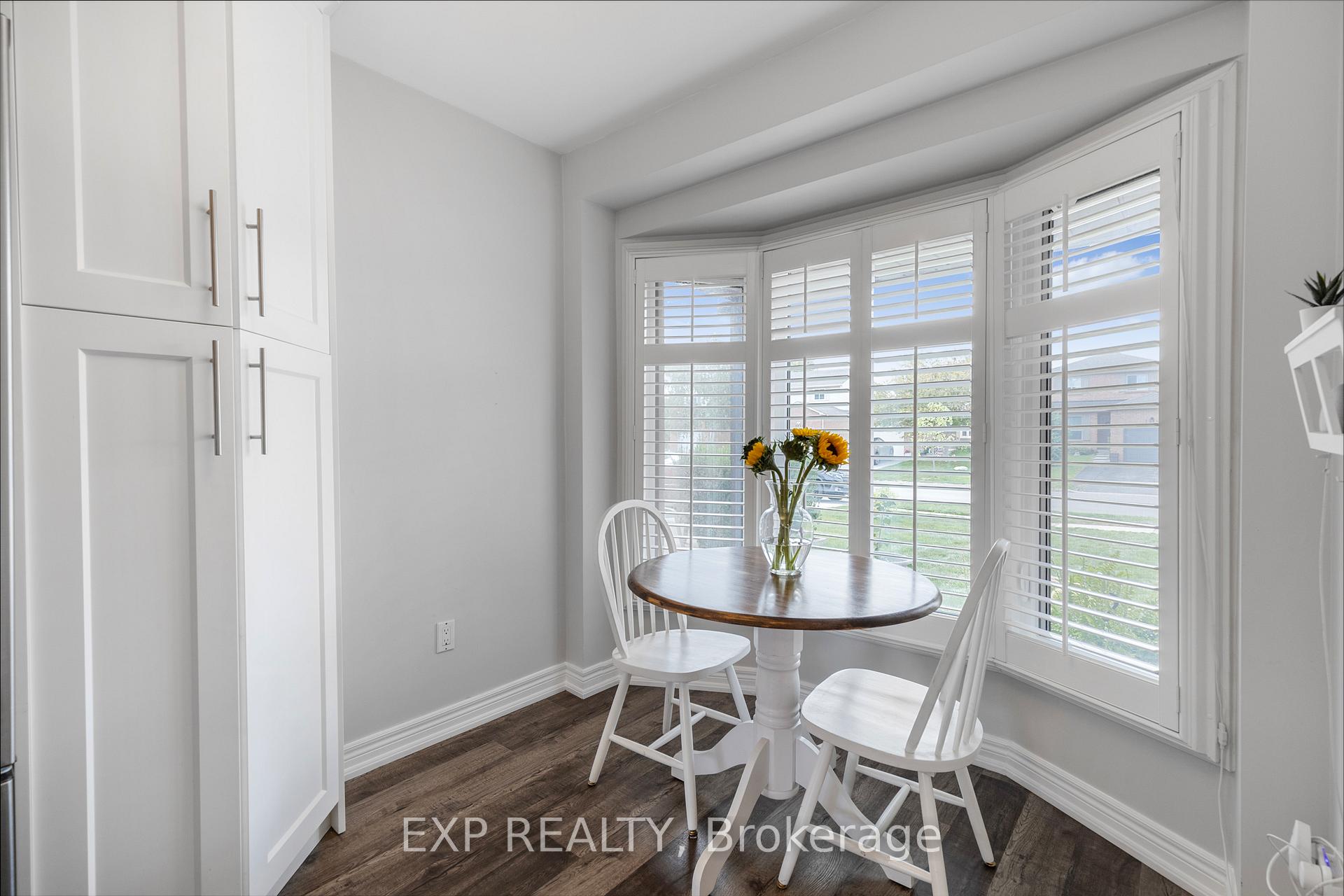 Photo 7 of 2213 Hunt Crescent, Burlington, Headon — HOMEH