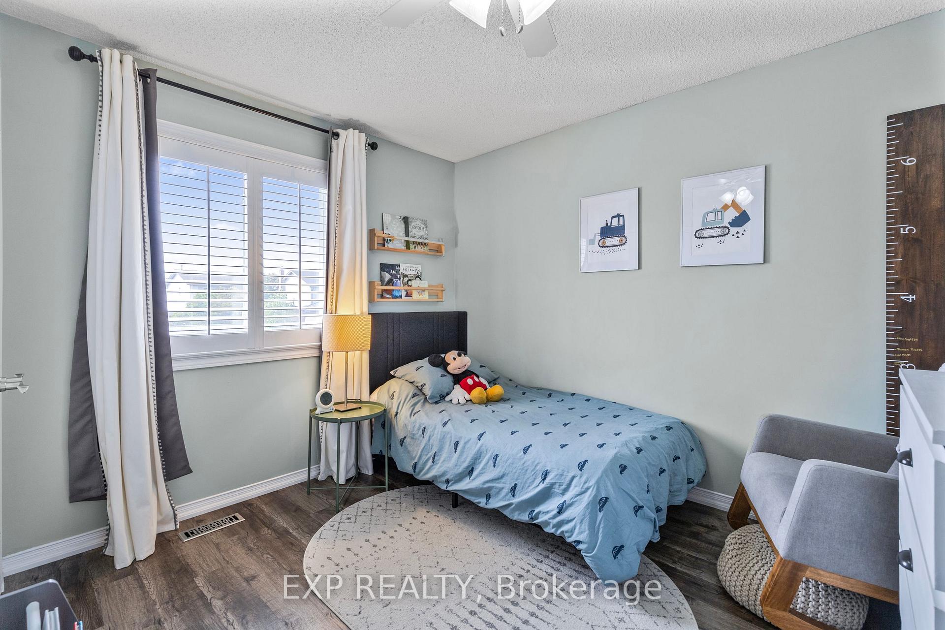 Photo 22 of 2213 Hunt Crescent, Burlington, Headon — HOMEH