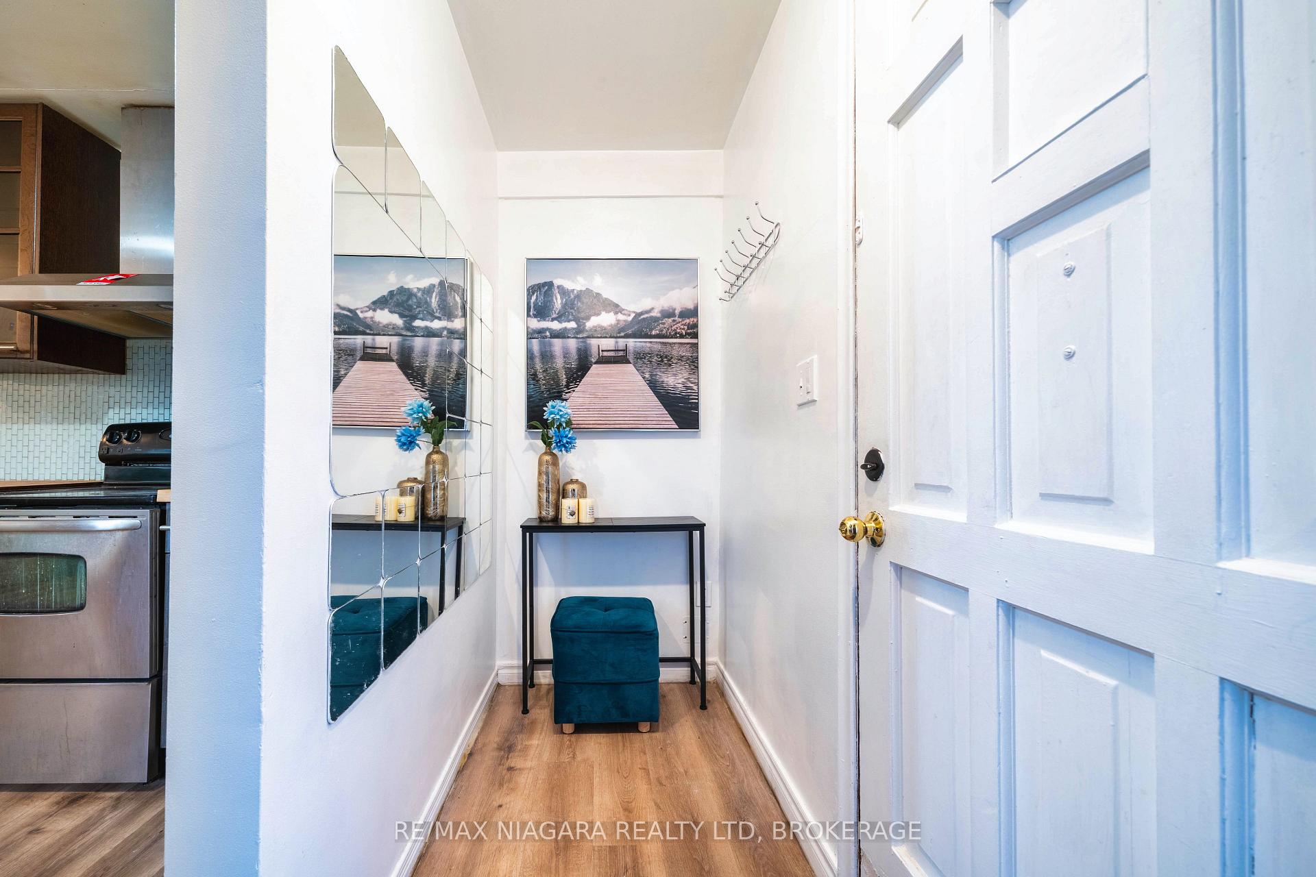 Photo 5 of 225 West 2nd Street, Hamilton, Southam — HOMEH