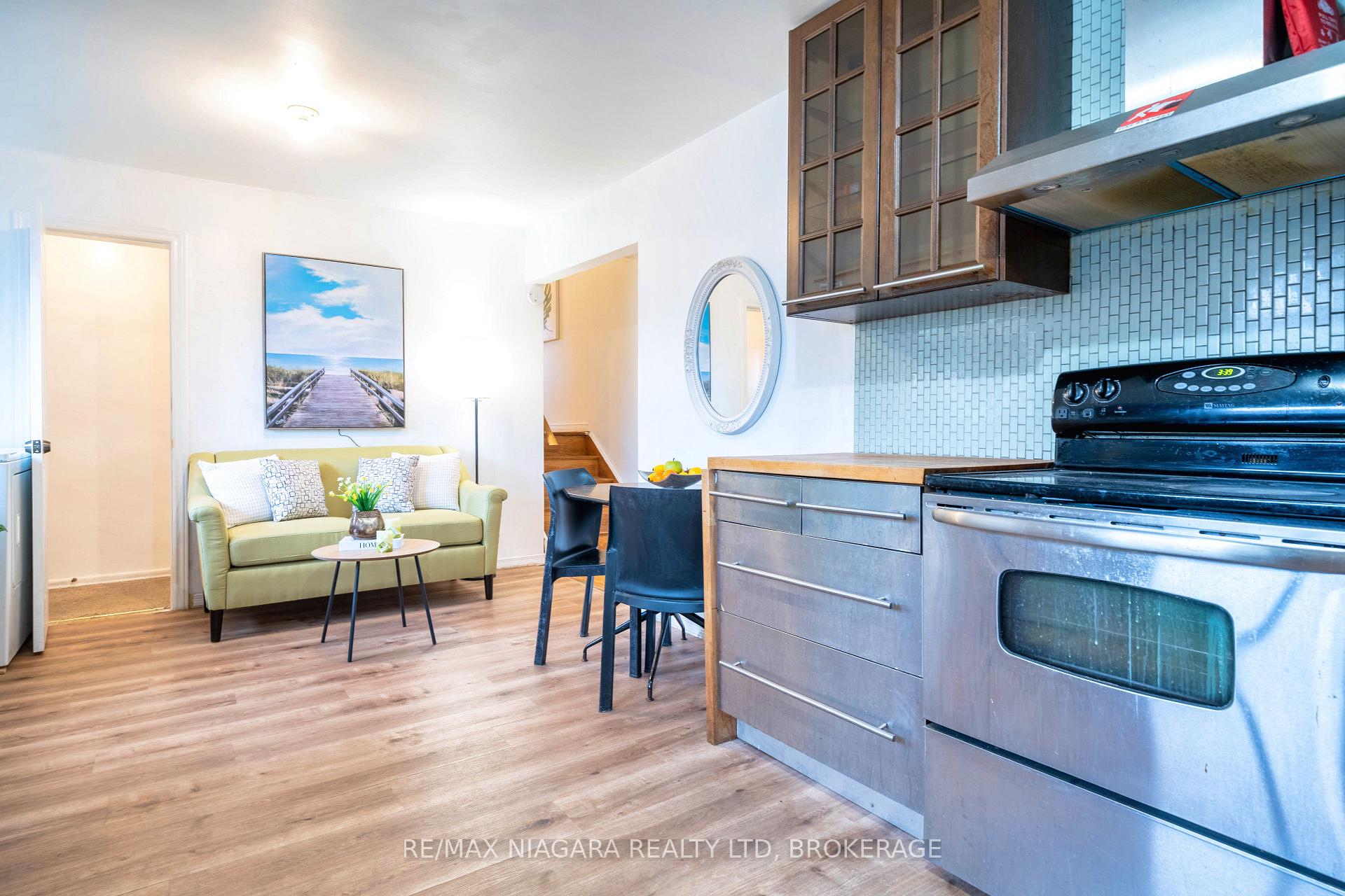 Photo 17 of 225 West 2nd Street, Hamilton, Southam — HOMEH