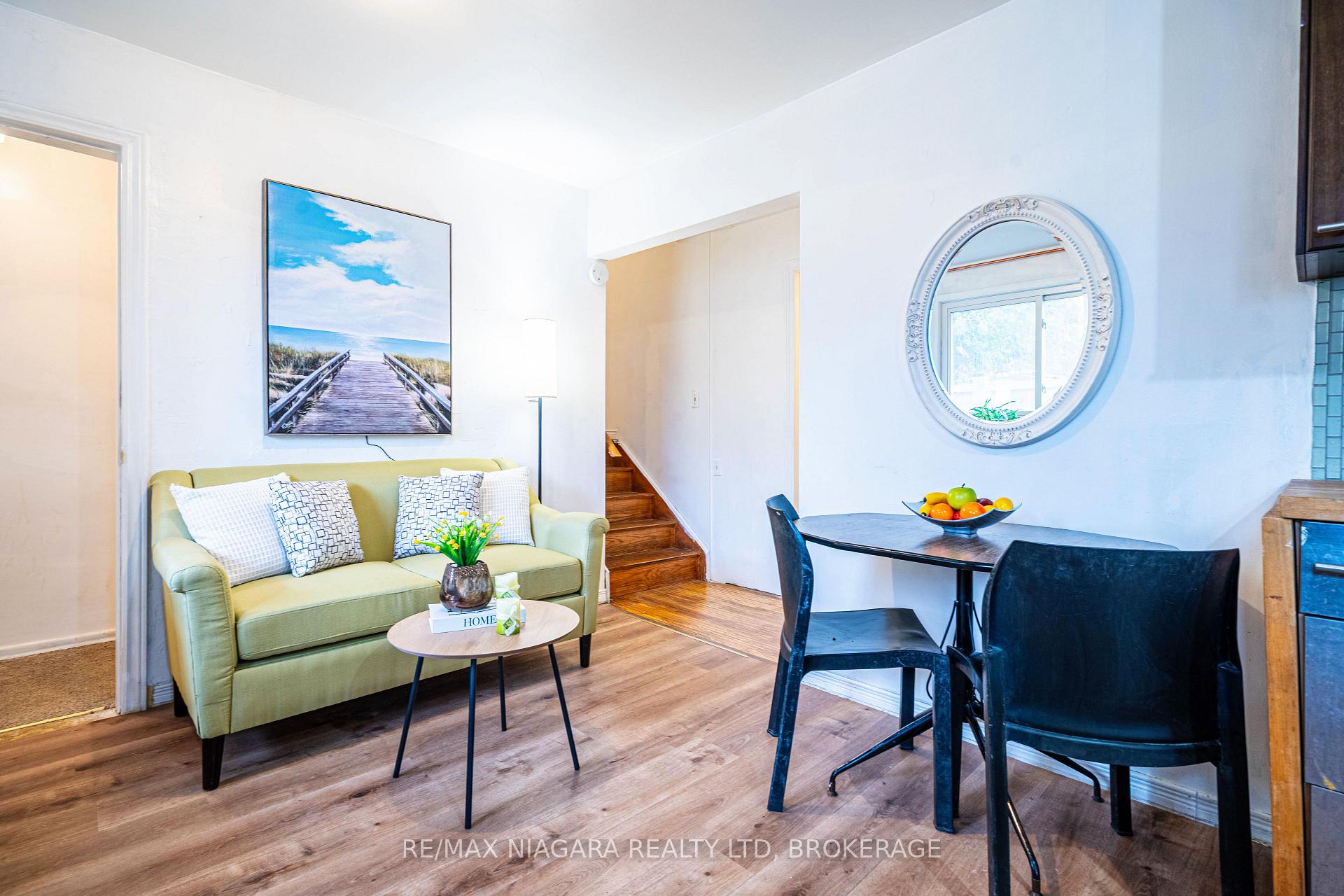 Photo 9 of 225 West 2nd Street, Hamilton, Southam — HOMEH