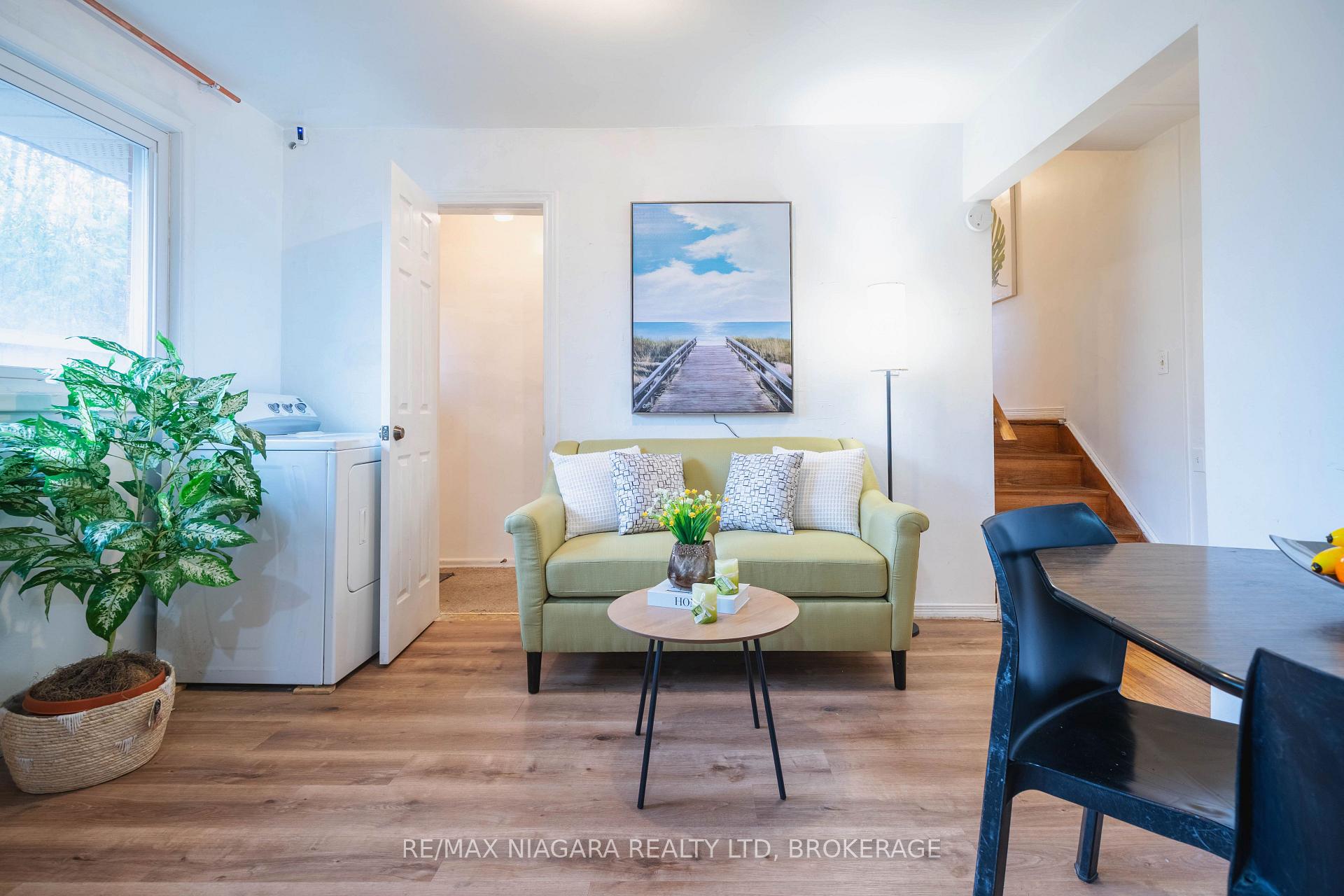 Photo 14 of 225 West 2nd Street, Hamilton, Southam — HOMEH