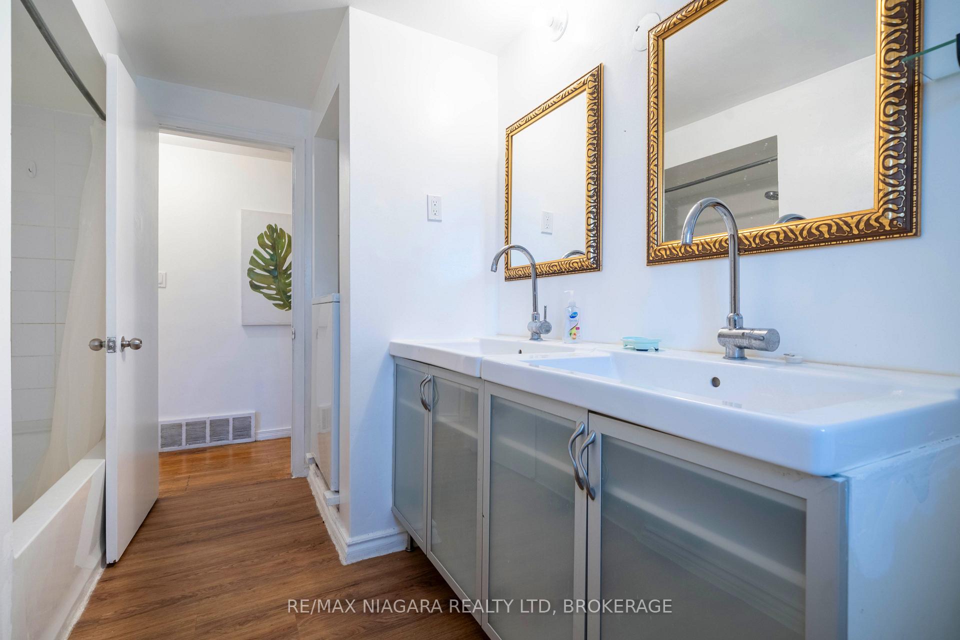 Photo 13 of 225 West 2nd Street, Hamilton, Southam — HOMEH