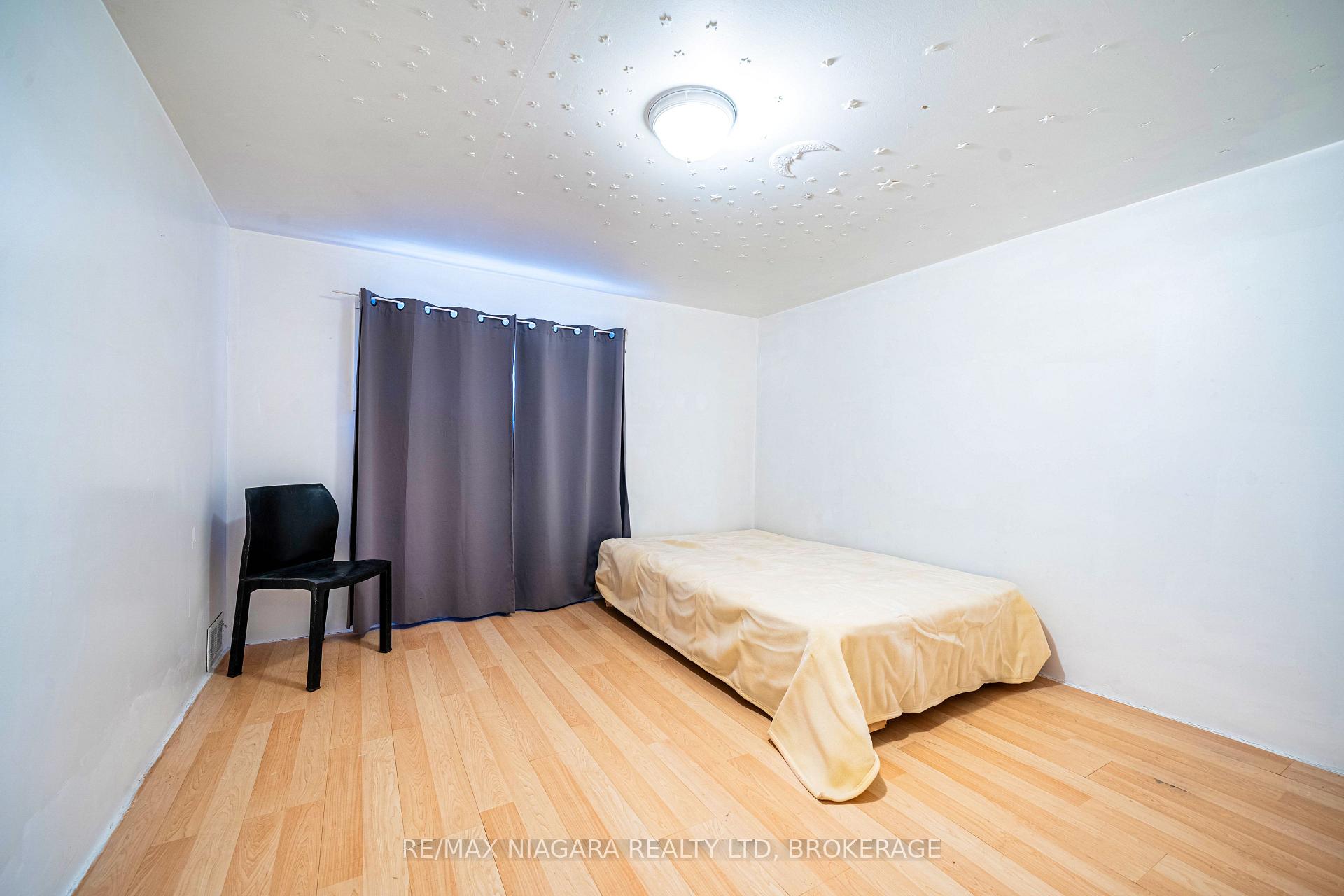 Photo 23 of 225 West 2nd Street, Hamilton, Southam — HOMEH