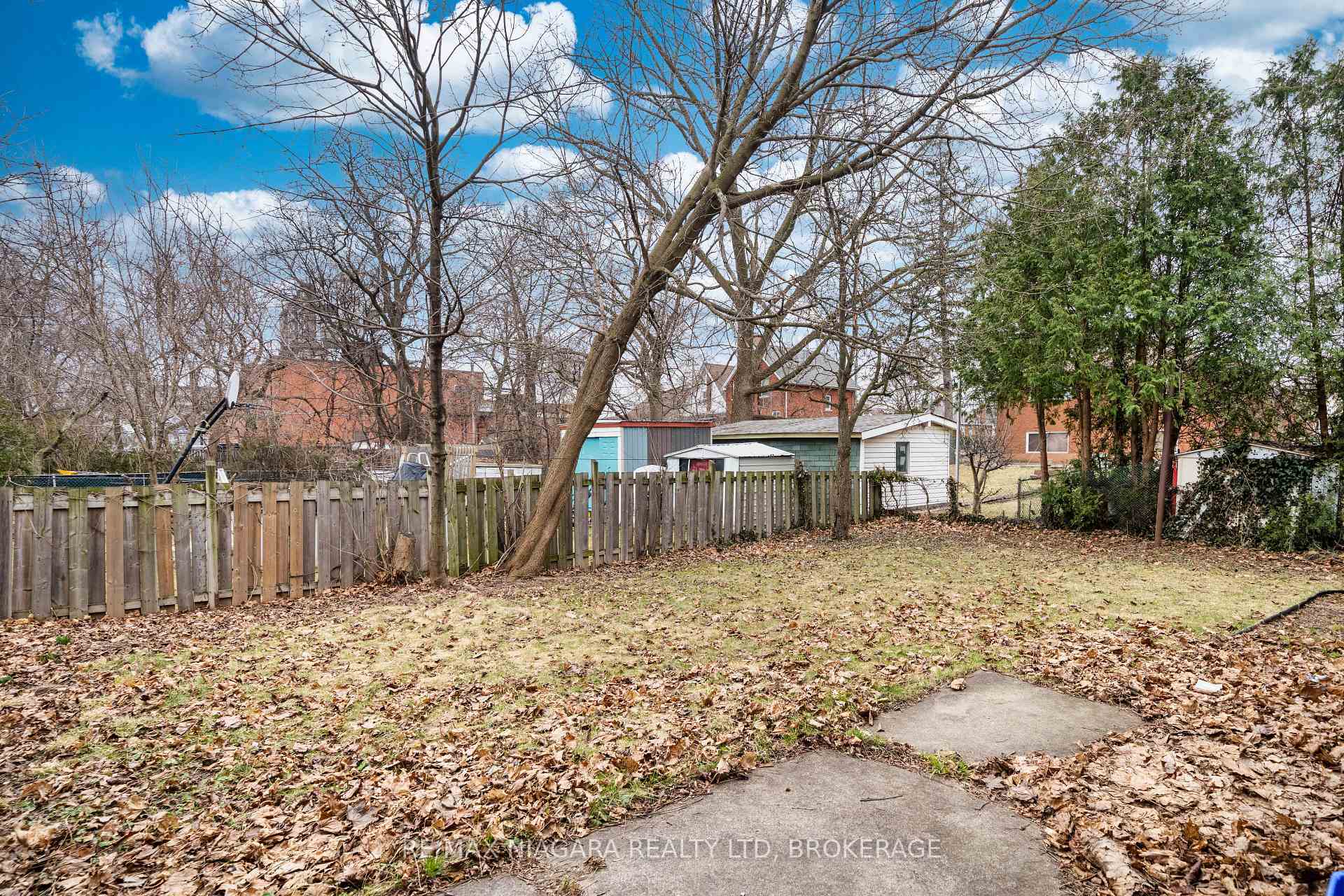 Photo 37 of 225 West 2nd Street, Hamilton, Southam — HOMEH