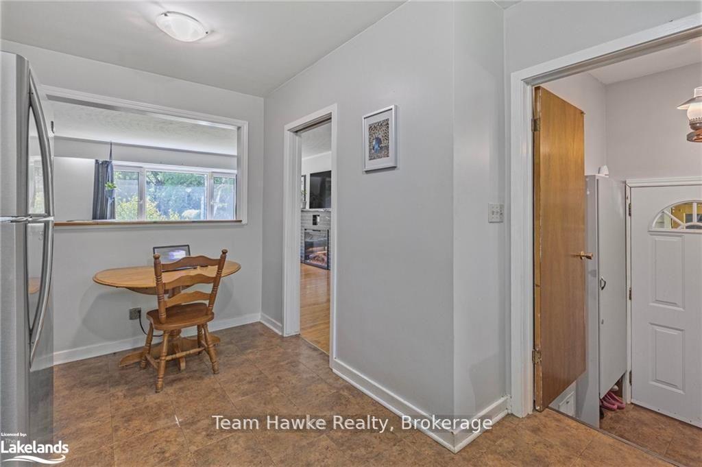Photo 12 of 1002 Hugel Avenue, Midland — HOMEH