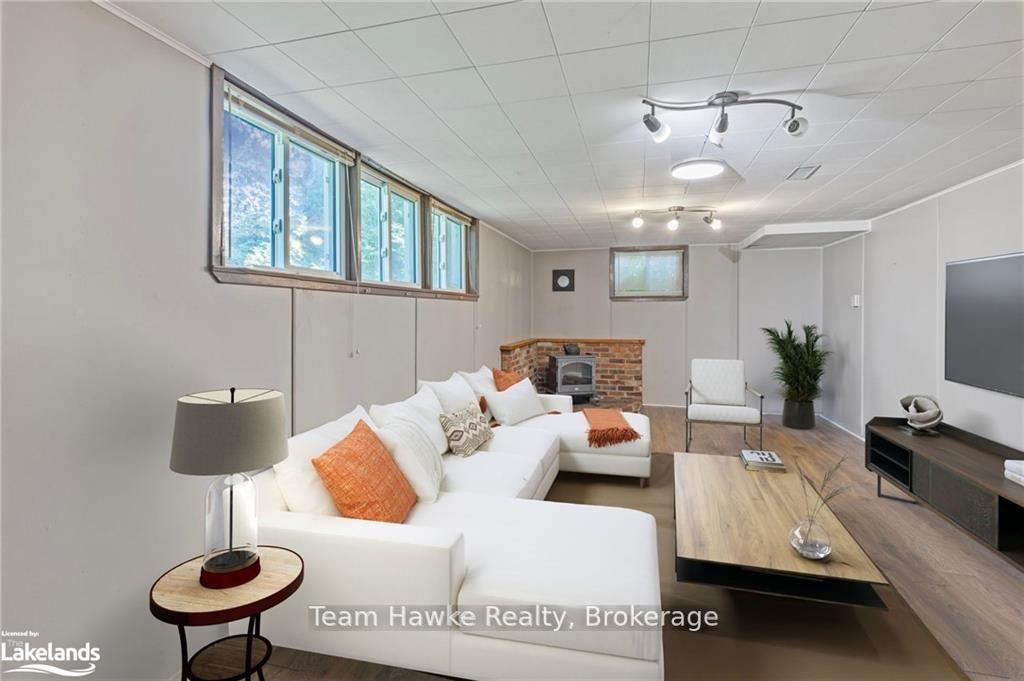 Photo 21 of 1002 Hugel Avenue, Midland — HOMEH