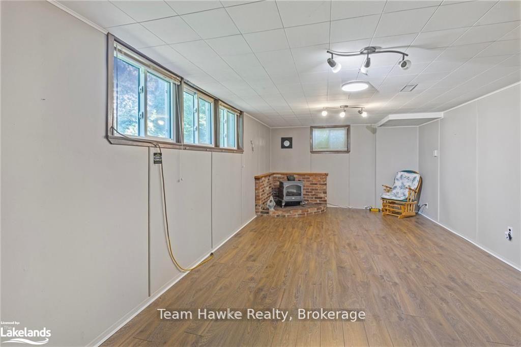 Photo 18 of 1002 Hugel Avenue, Midland — HOMEH