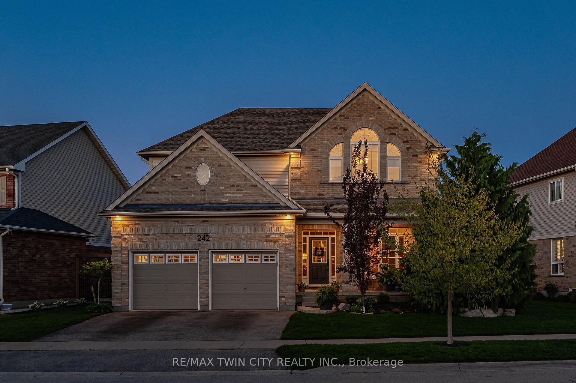 Photo 8 of 242 Waterbend Crescent, Kitchener — HOMEH