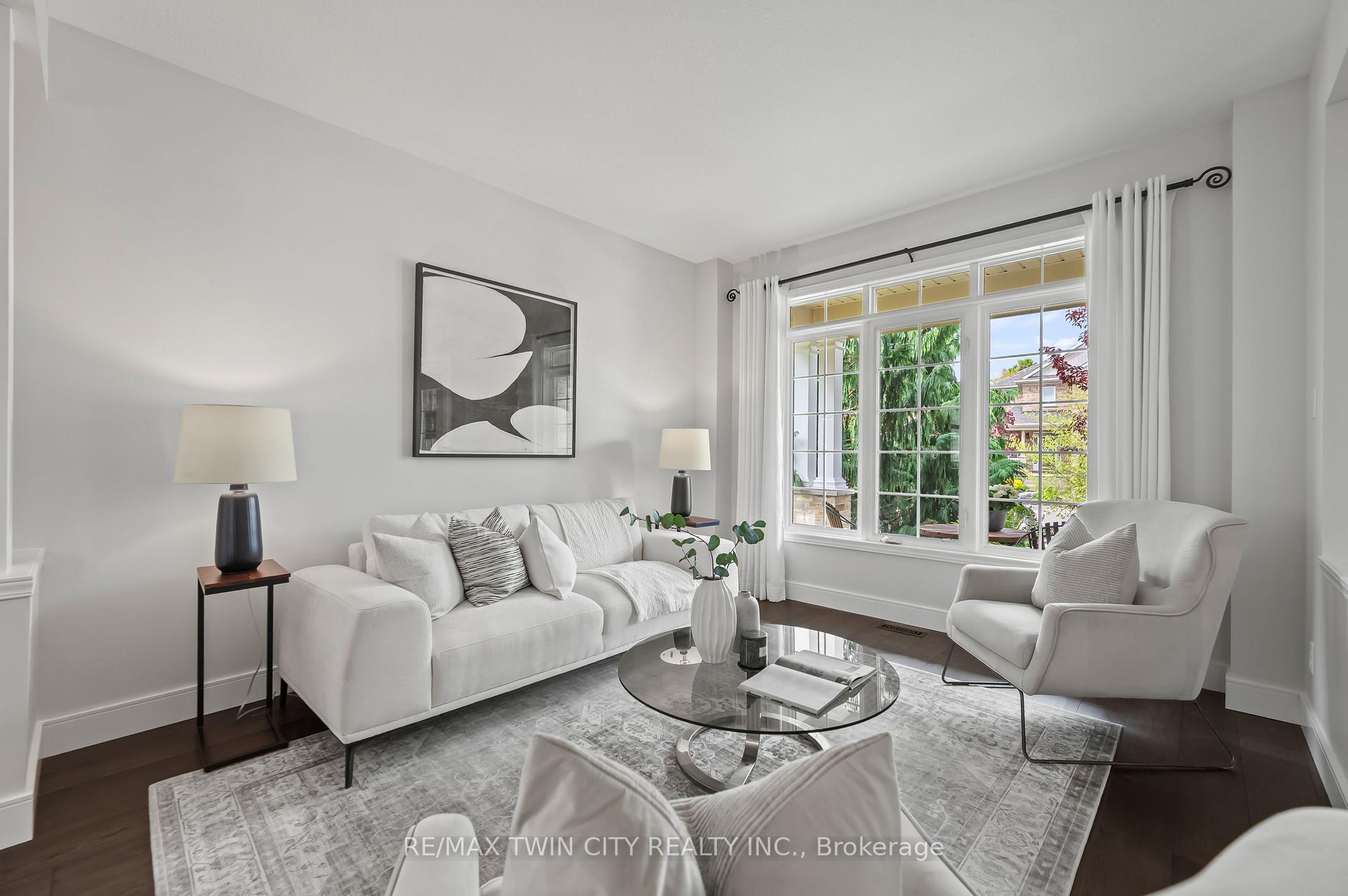 Photo 19 of 242 Waterbend Crescent, Kitchener — HOMEH