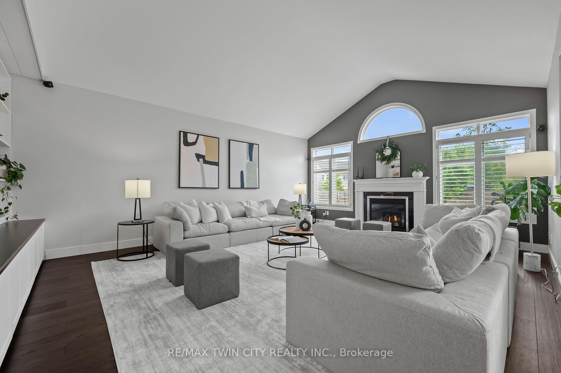 Photo 4 of 242 Waterbend Crescent, Kitchener — HOMEH