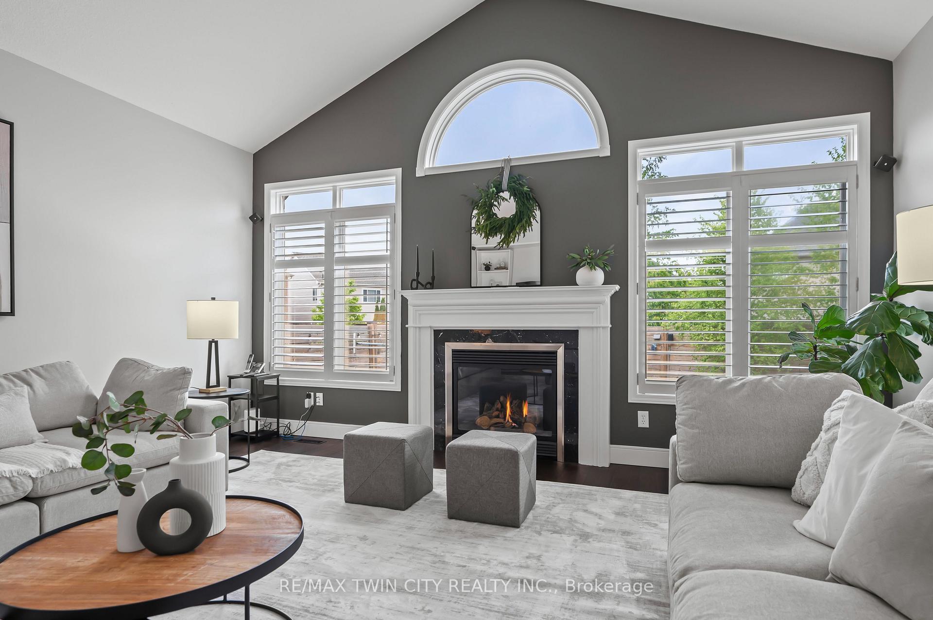 Photo 33 of 242 Waterbend Crescent, Kitchener — HOMEH