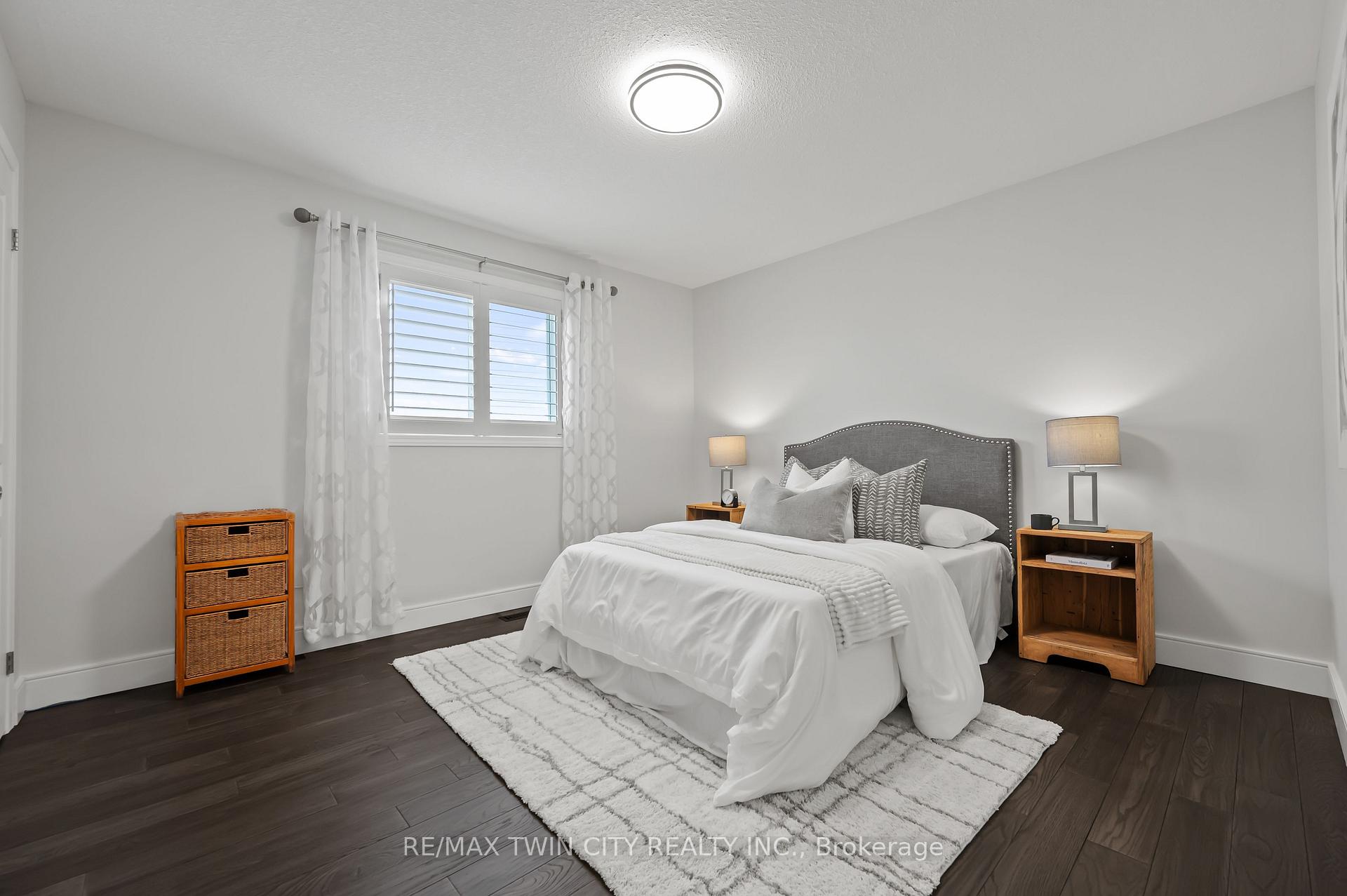 Photo 49 of 242 Waterbend Crescent, Kitchener — HOMEH