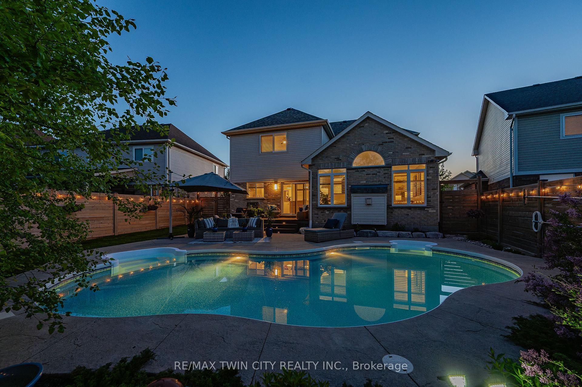 Photo 48 of 242 Waterbend Crescent, Kitchener — HOMEH