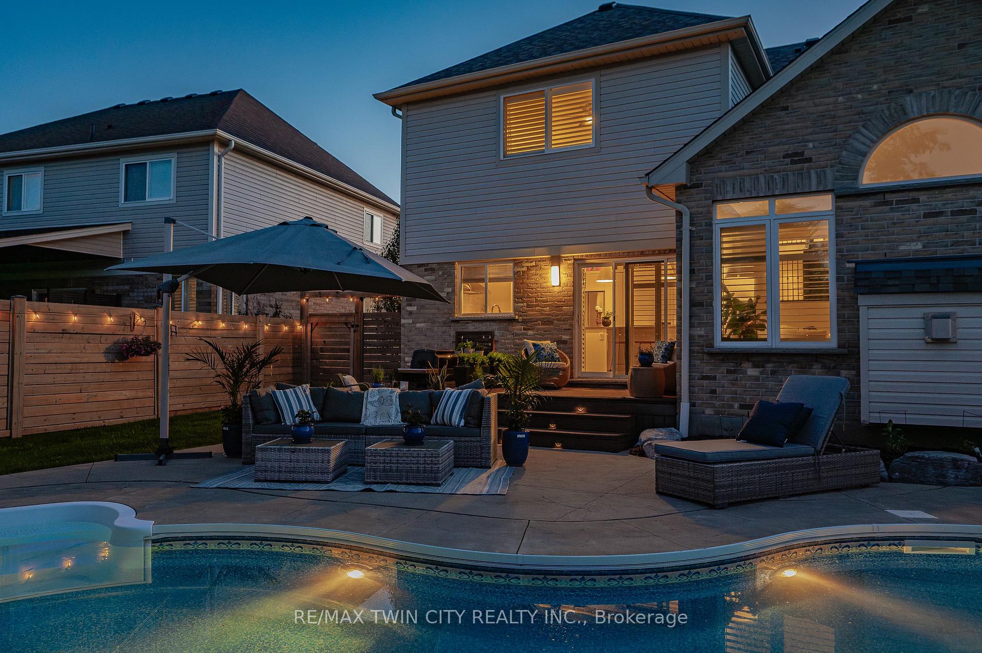 Photo 28 of 242 Waterbend Crescent, Kitchener — HOMEH