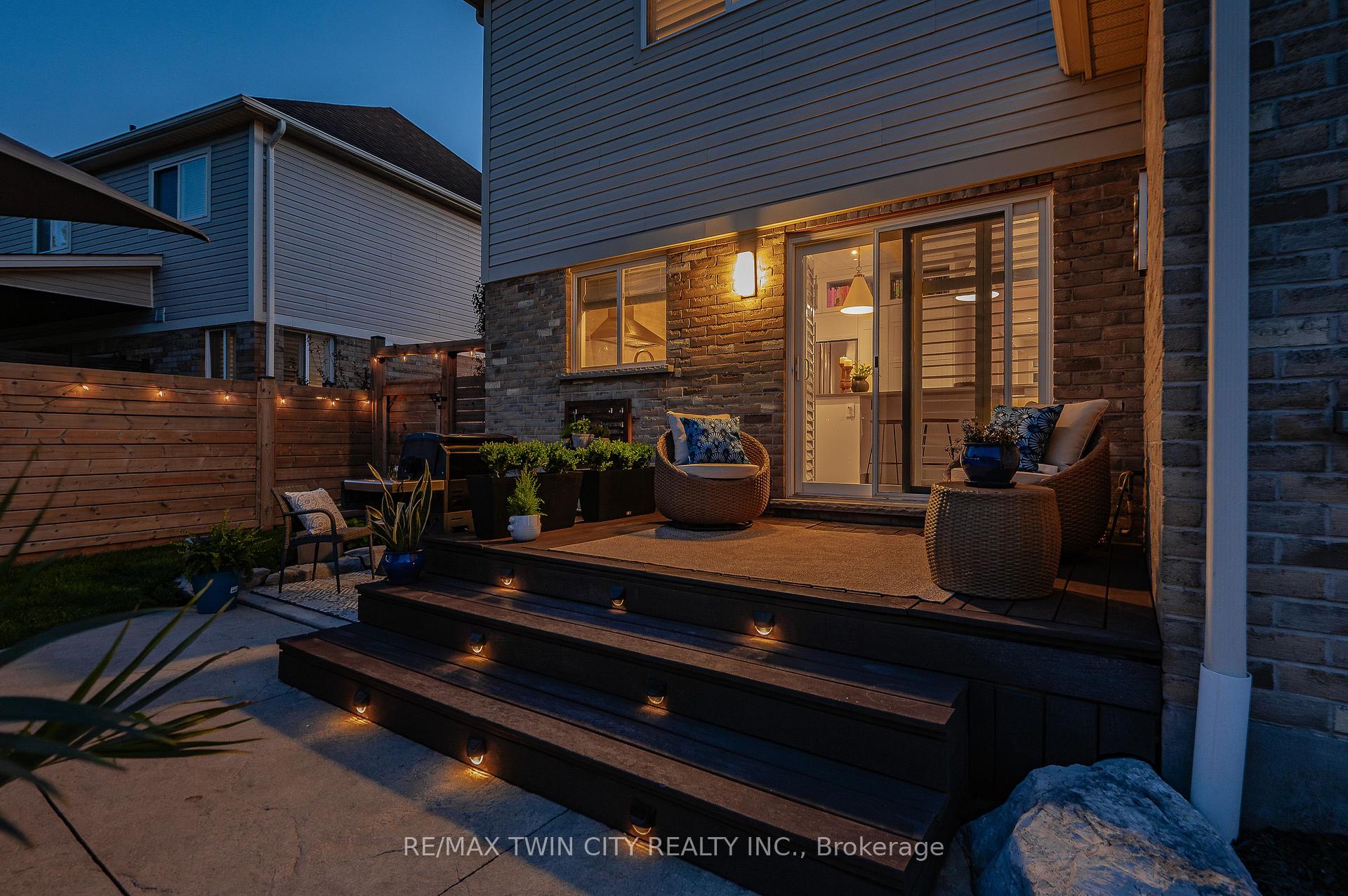 Photo 30 of 242 Waterbend Crescent, Kitchener — HOMEH