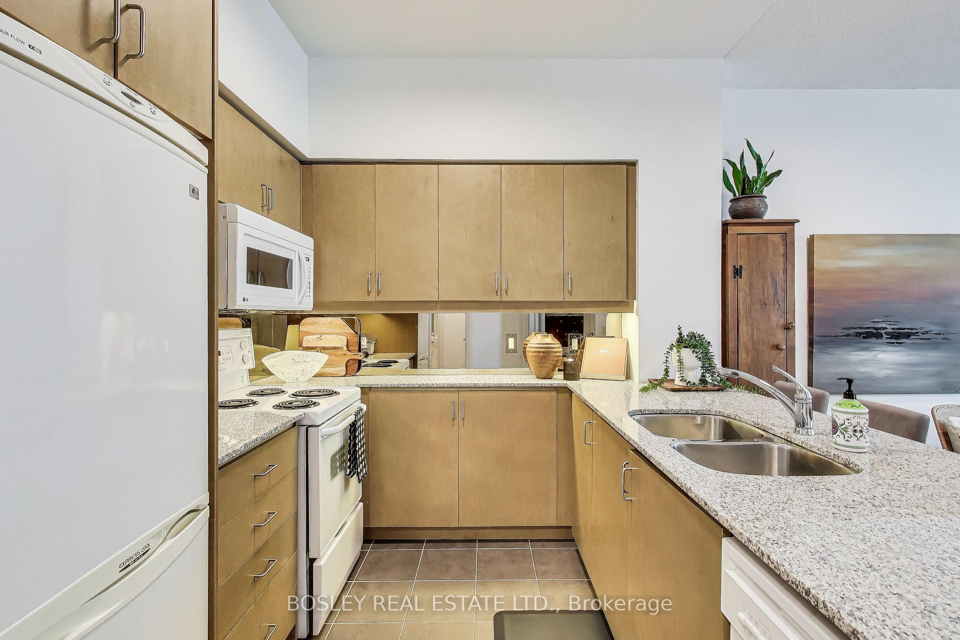 Photo 15 of Unit 412, 319 Merton Street, Toronto, Mount Pleasant East — HOMEH