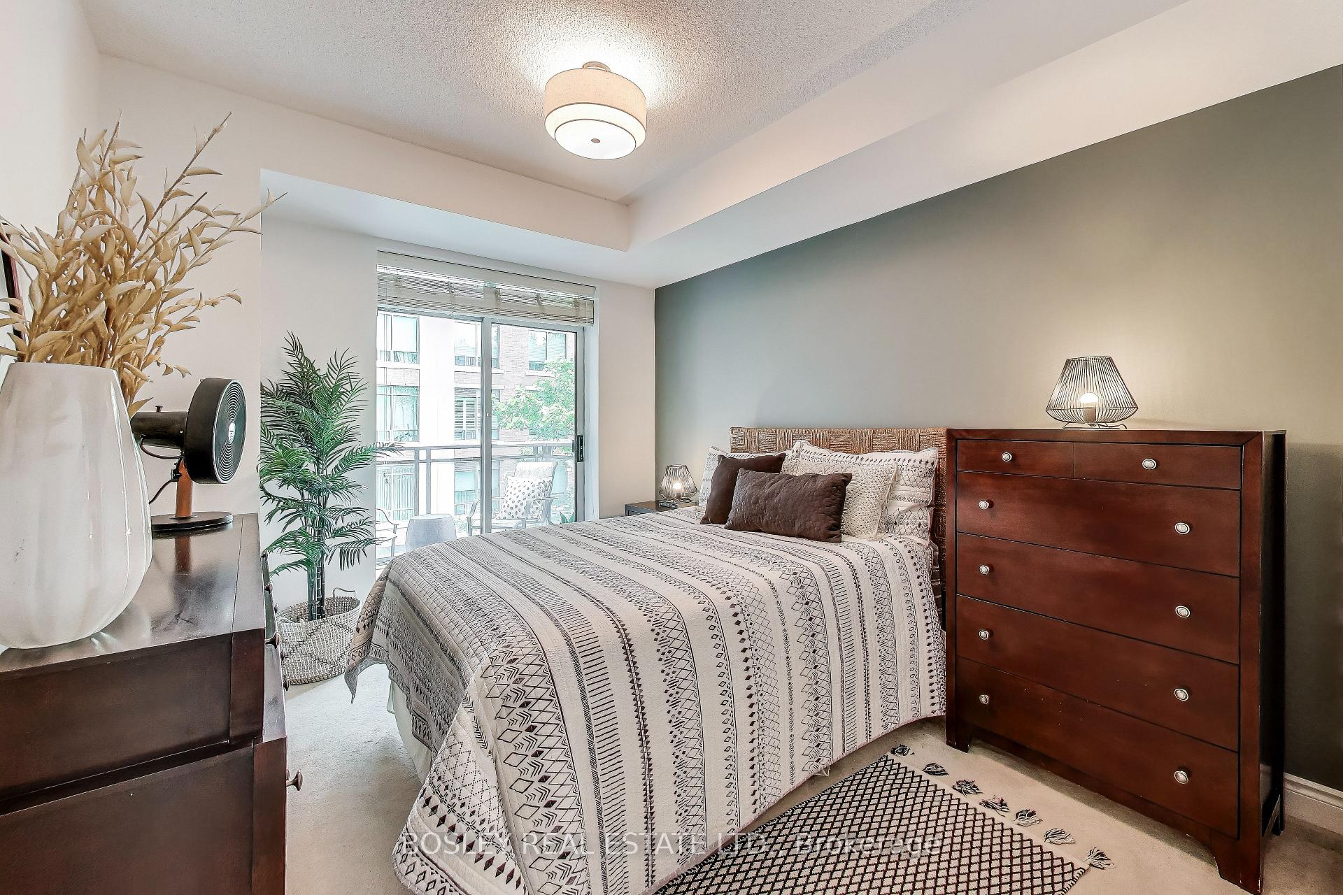 Photo 9 of Unit 412, 319 Merton Street, Toronto, Mount Pleasant East — HOMEH
