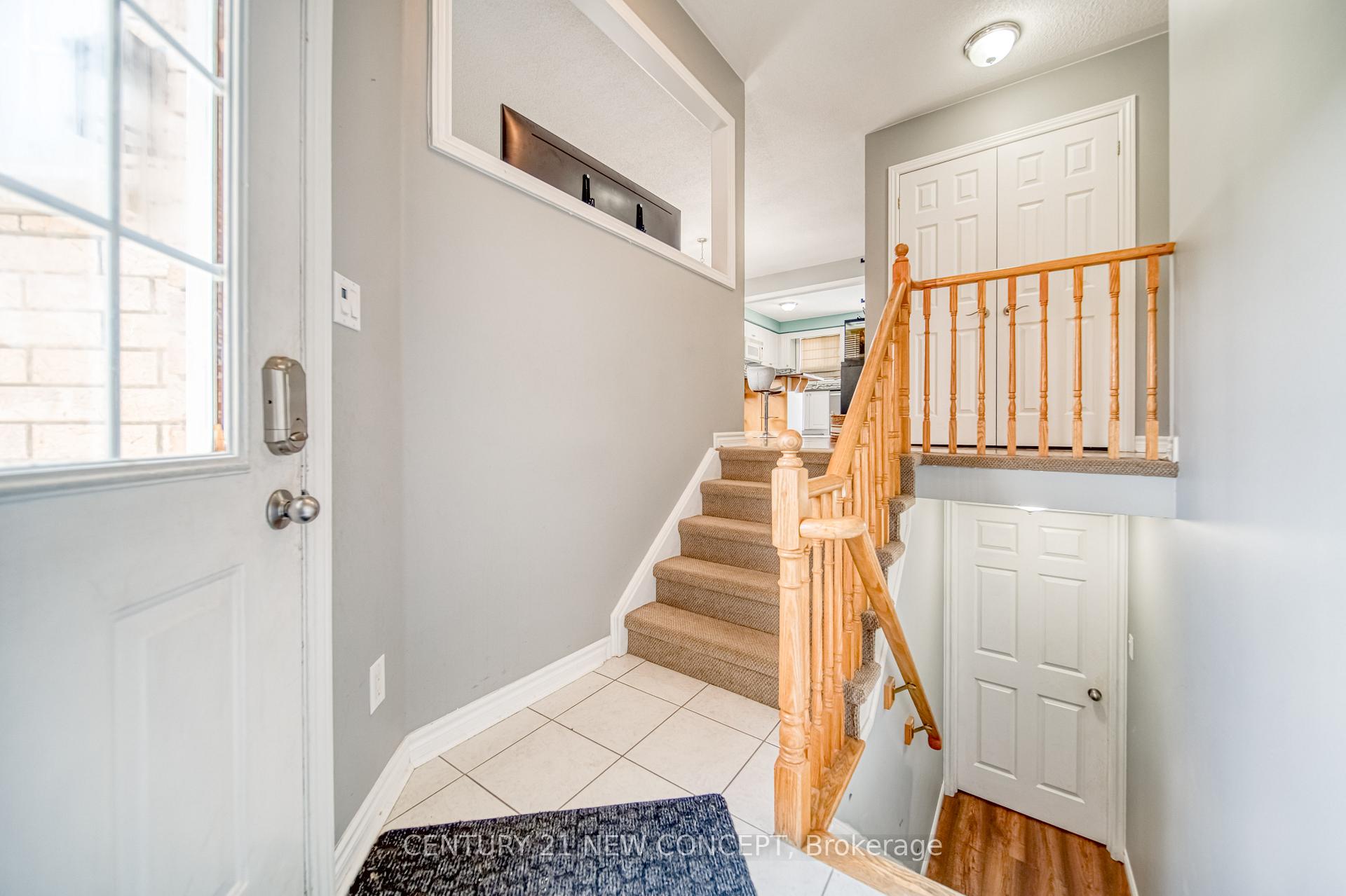 Photo 40 of 2 Michael Crescent, Barrie, 400 North — HOMEH