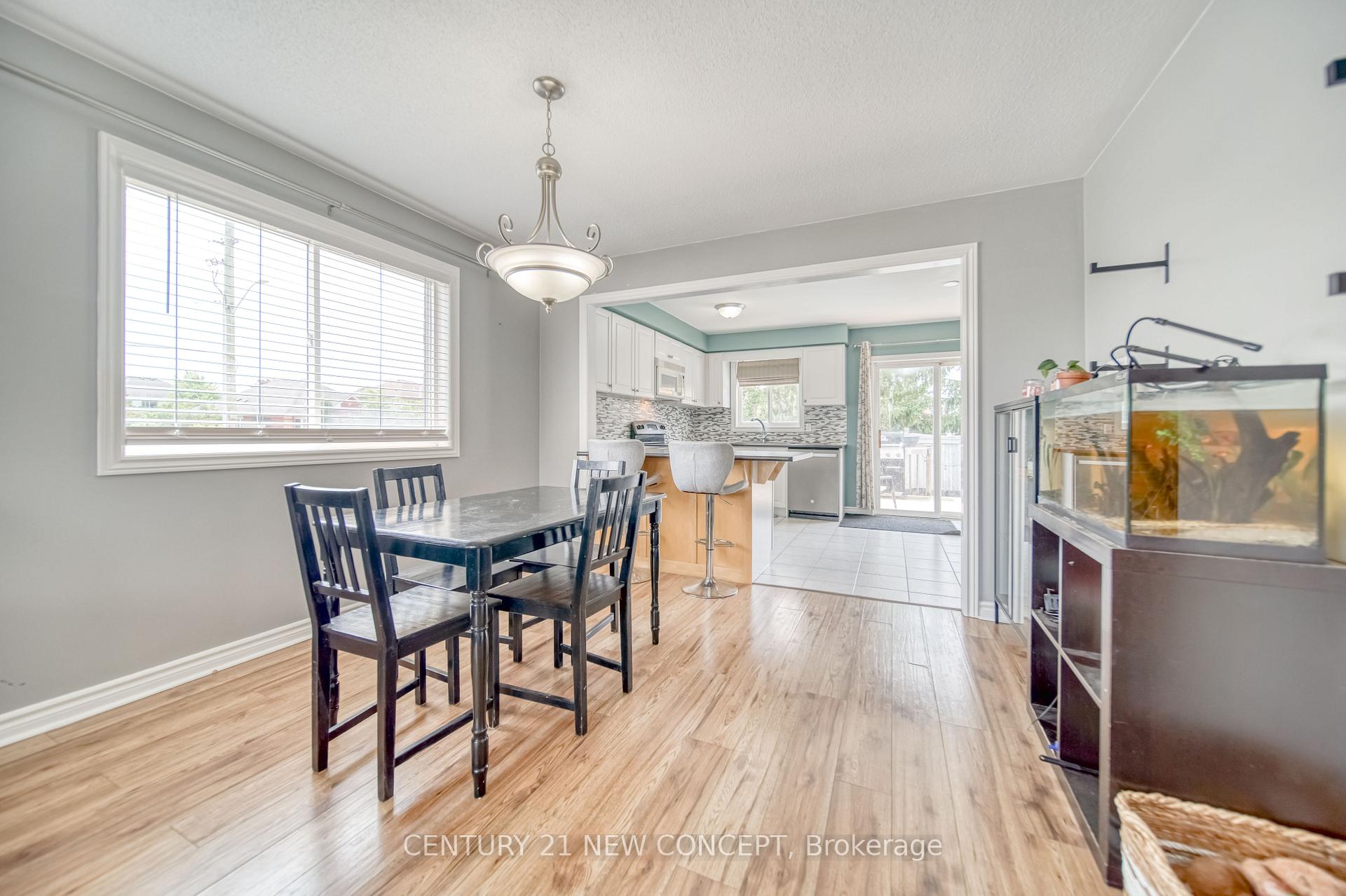 Photo 44 of 2 Michael Crescent, Barrie, 400 North — HOMEH
