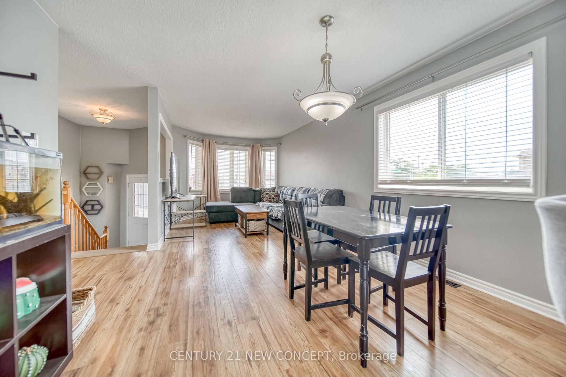 Photo 20 of 2 Michael Crescent, Barrie, 400 North — HOMEH