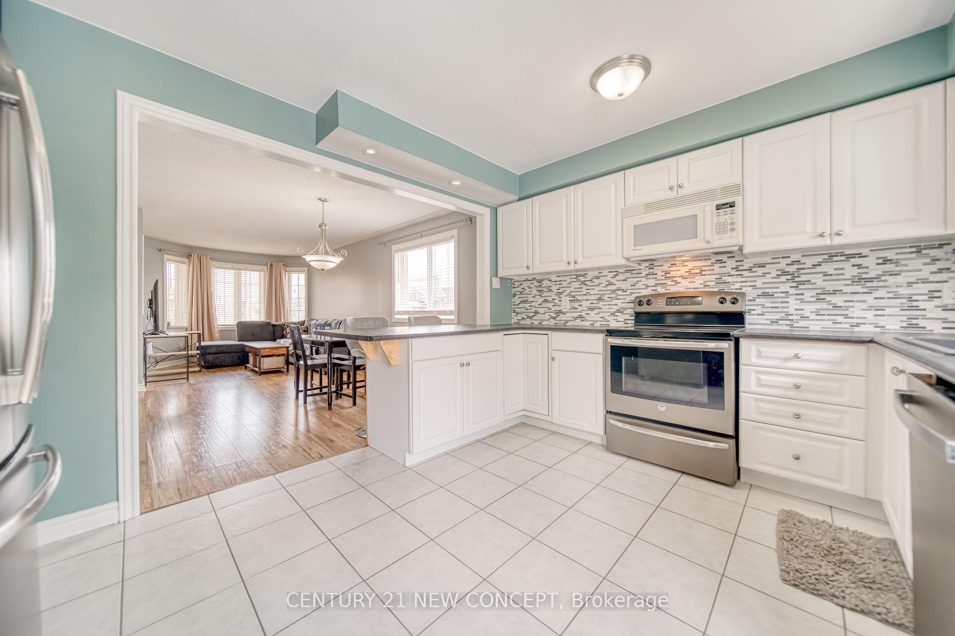 Photo 39 of 2 Michael Crescent, Barrie, 400 North — HOMEH