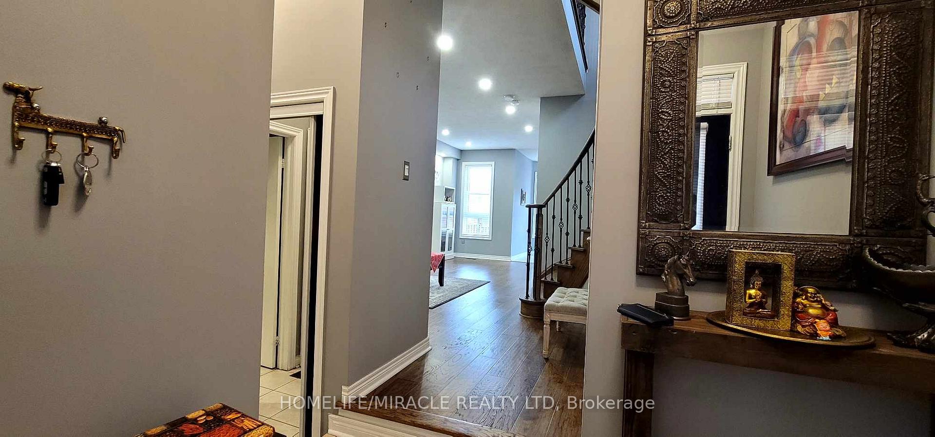 Photo 9 of 121 Nathaniel Crescent, Brampton, Bram West — HOMEH