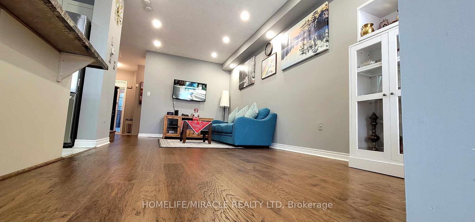 Photo 11 of 121 Nathaniel Crescent, Brampton, Bram West — HOMEH