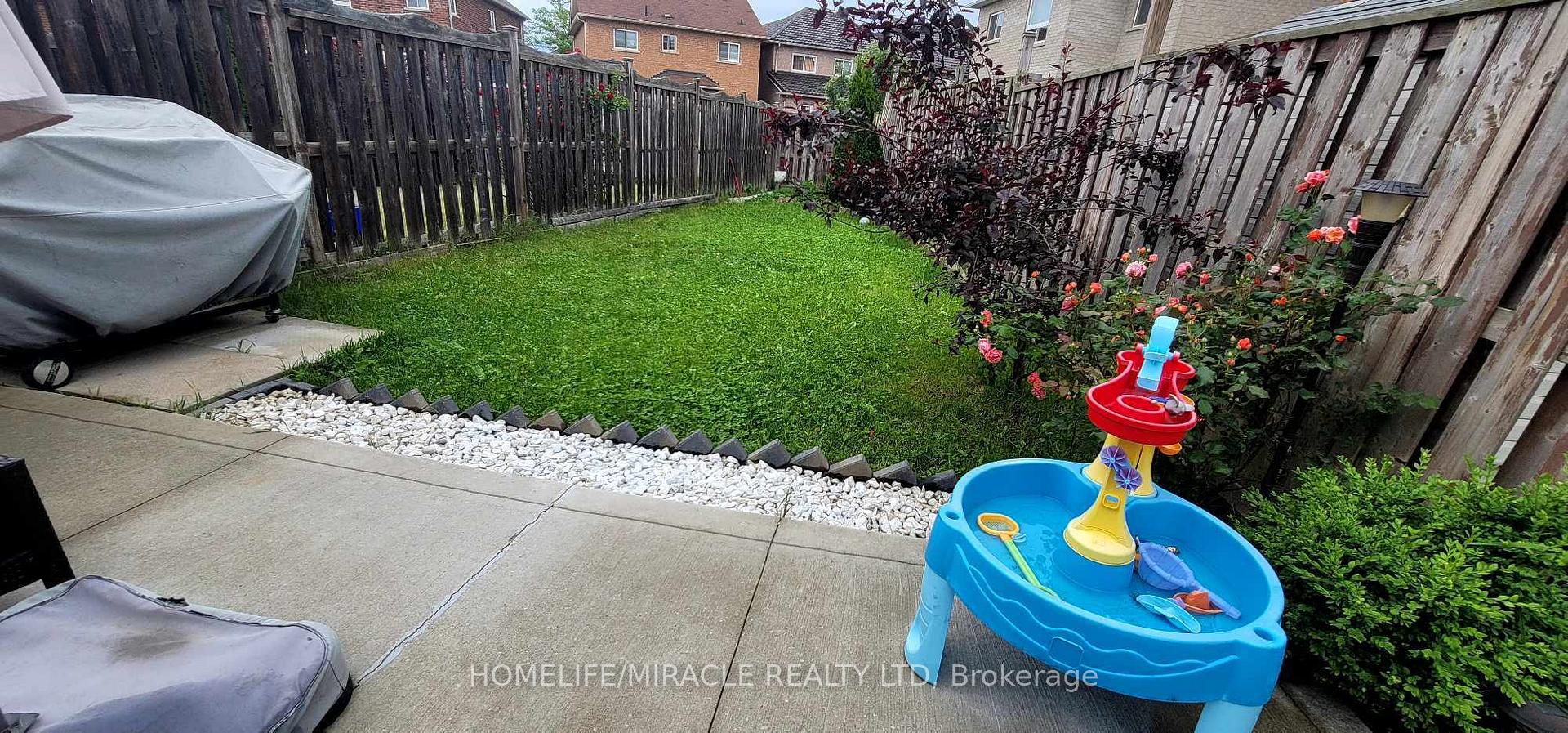 Photo 43 of 121 Nathaniel Crescent, Brampton, Bram West — HOMEH