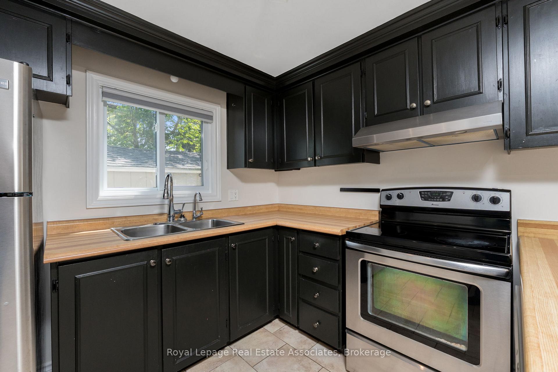 Photo 19 of Unit A, 695A Highpoint Boulevard, Waterloo — HOMEH