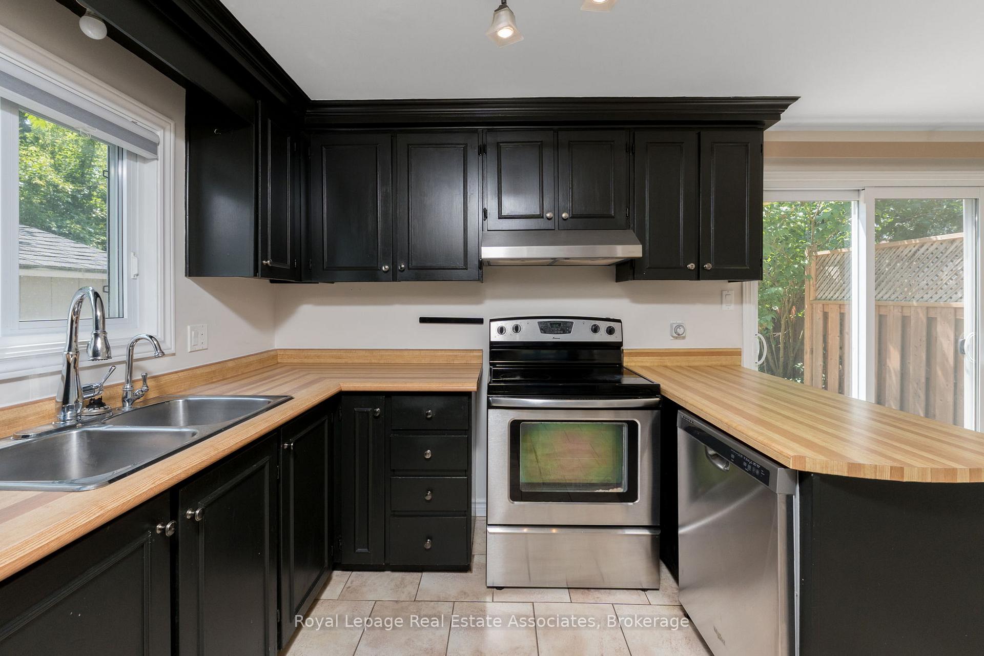 Photo 12 of Unit A, 695A Highpoint Boulevard, Waterloo — HOMEH
