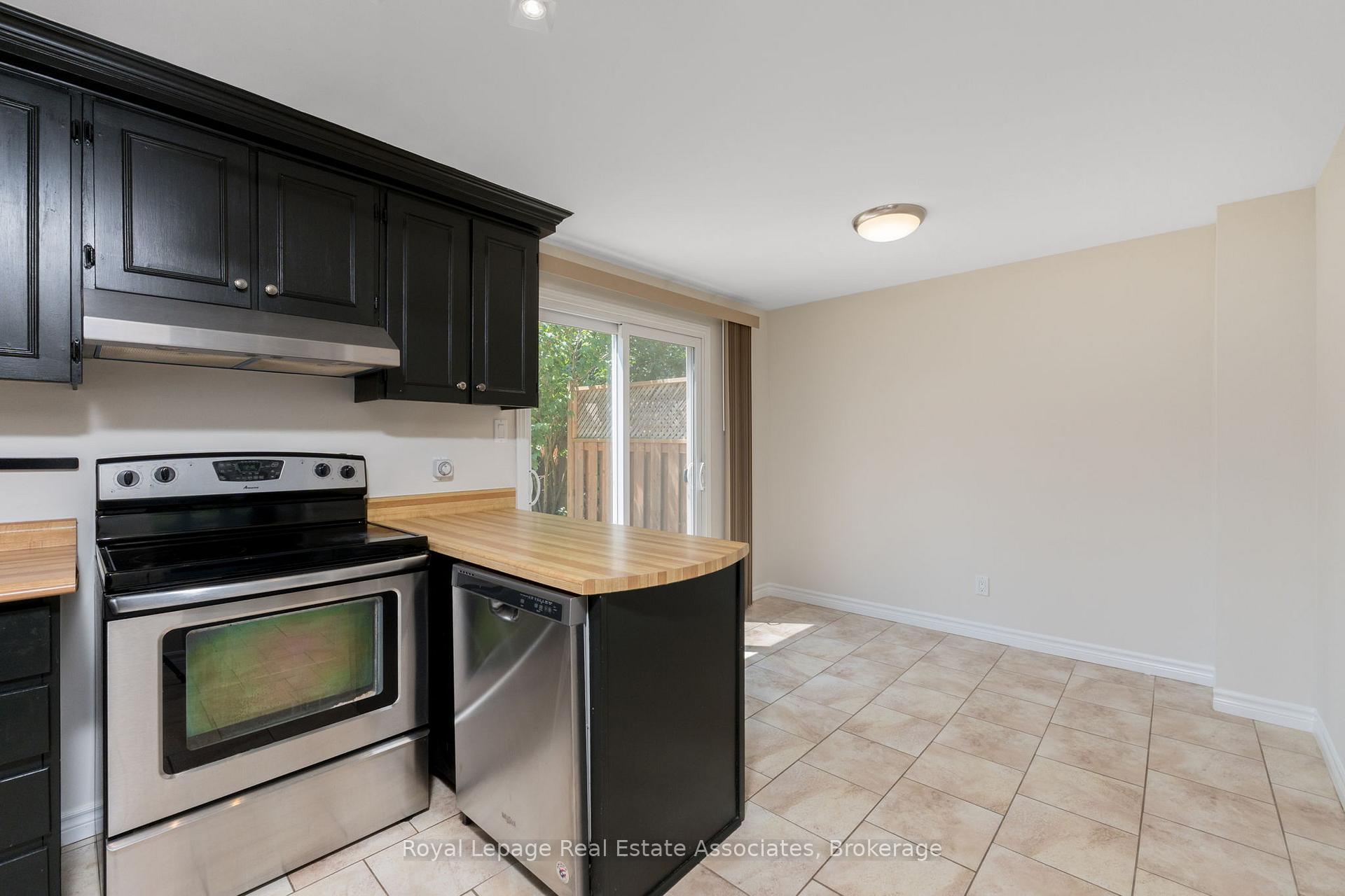 Photo 5 of Unit A, 695A Highpoint Boulevard, Waterloo — HOMEH