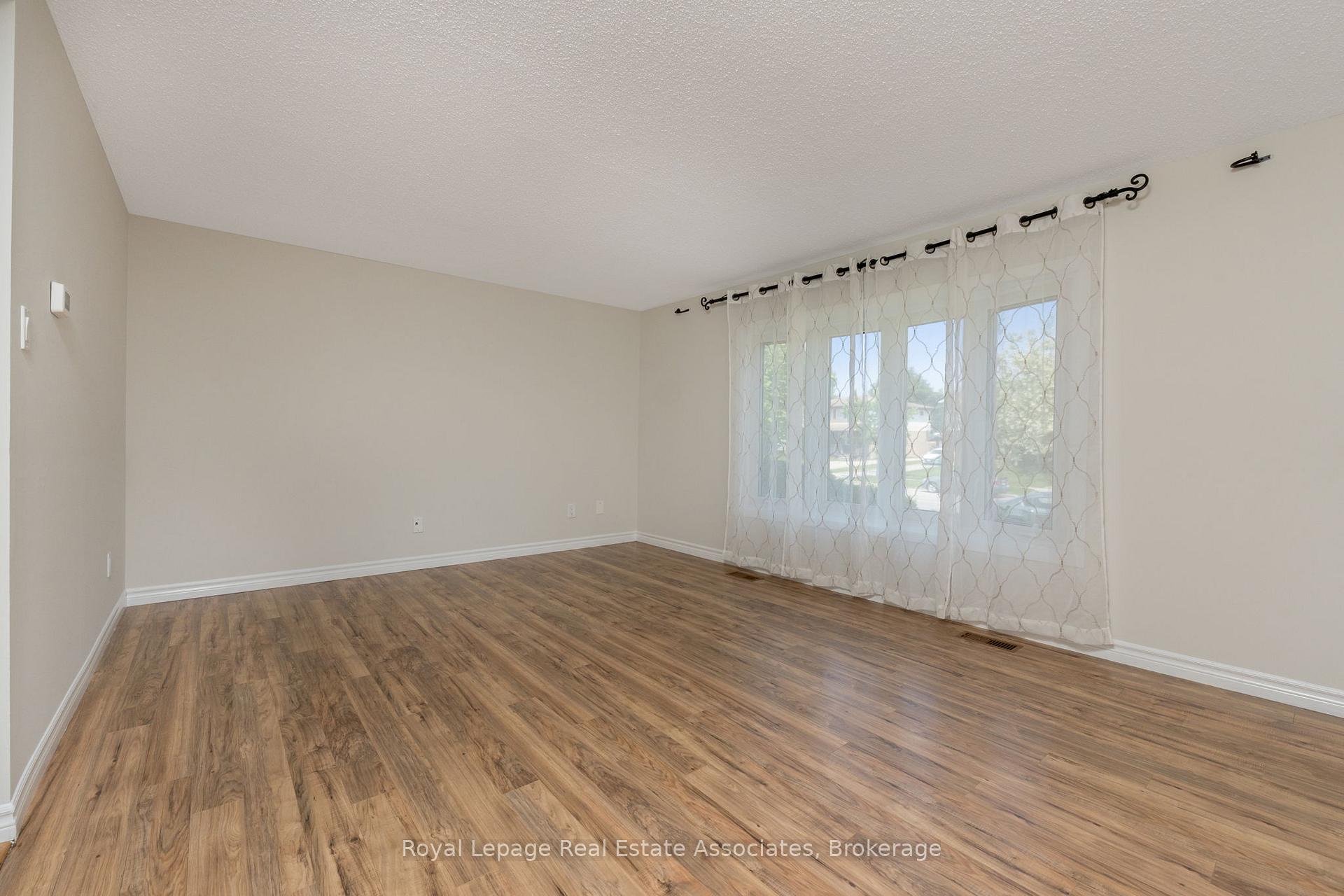 Photo 11 of Unit A, 695A Highpoint Boulevard, Waterloo — HOMEH