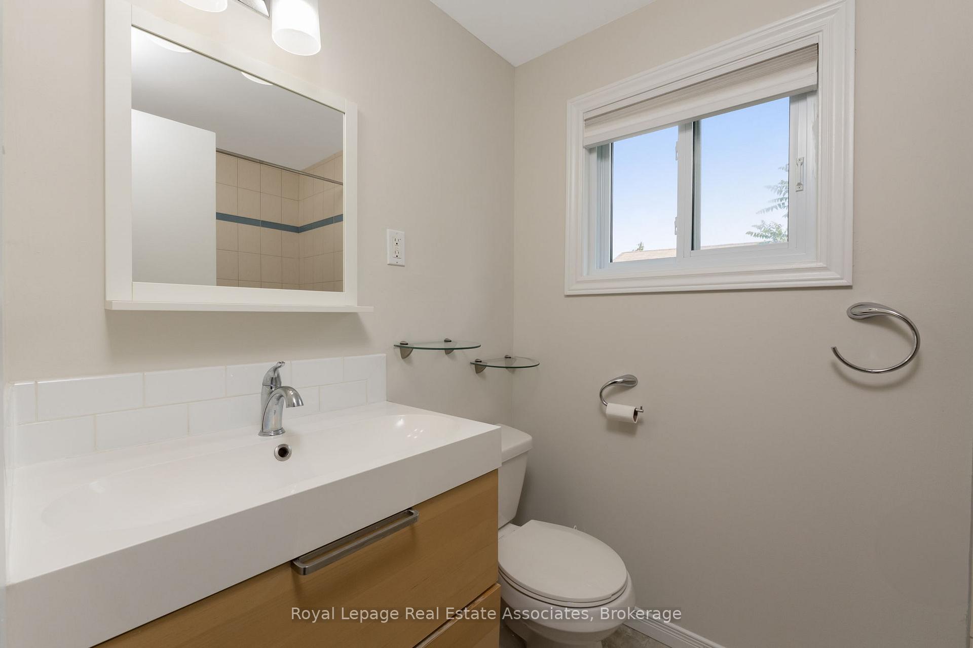 Photo 23 of Unit A, 695A Highpoint Boulevard, Waterloo — HOMEH