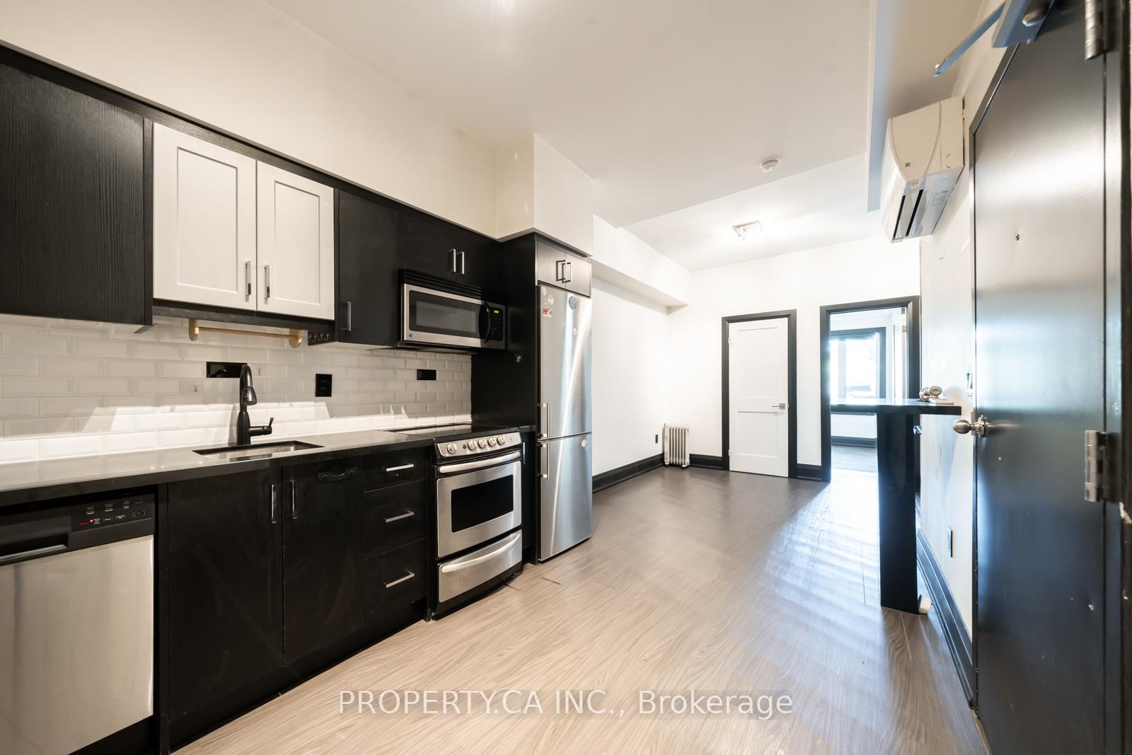 Front of Unit 1, 960 Queen Street W