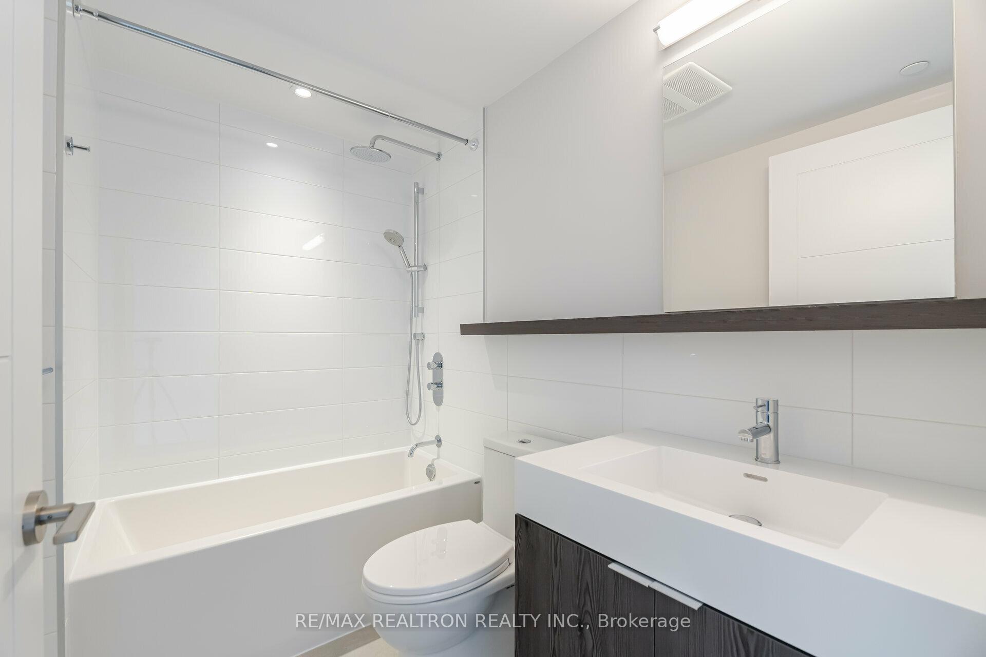 Photo 10 of Unit 807, 2525 Bathurst Street, Toronto, Forest Hill North — HOMEH