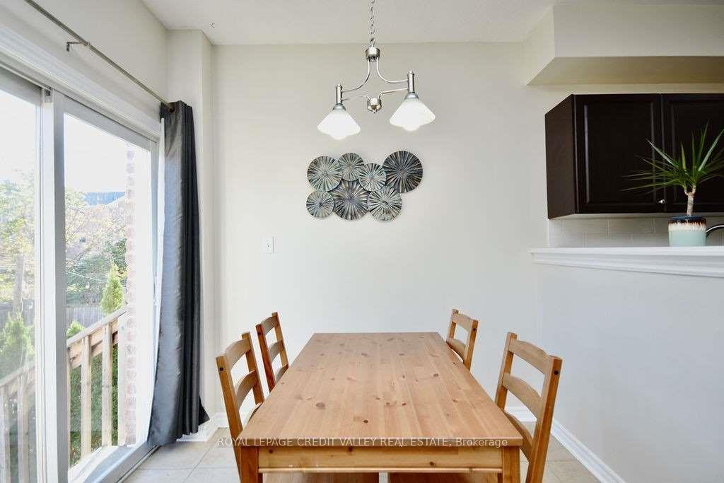 Photo 17 of Unit Upper, 118 Stanley Street, Barrie, East Bayfield — HOMEH