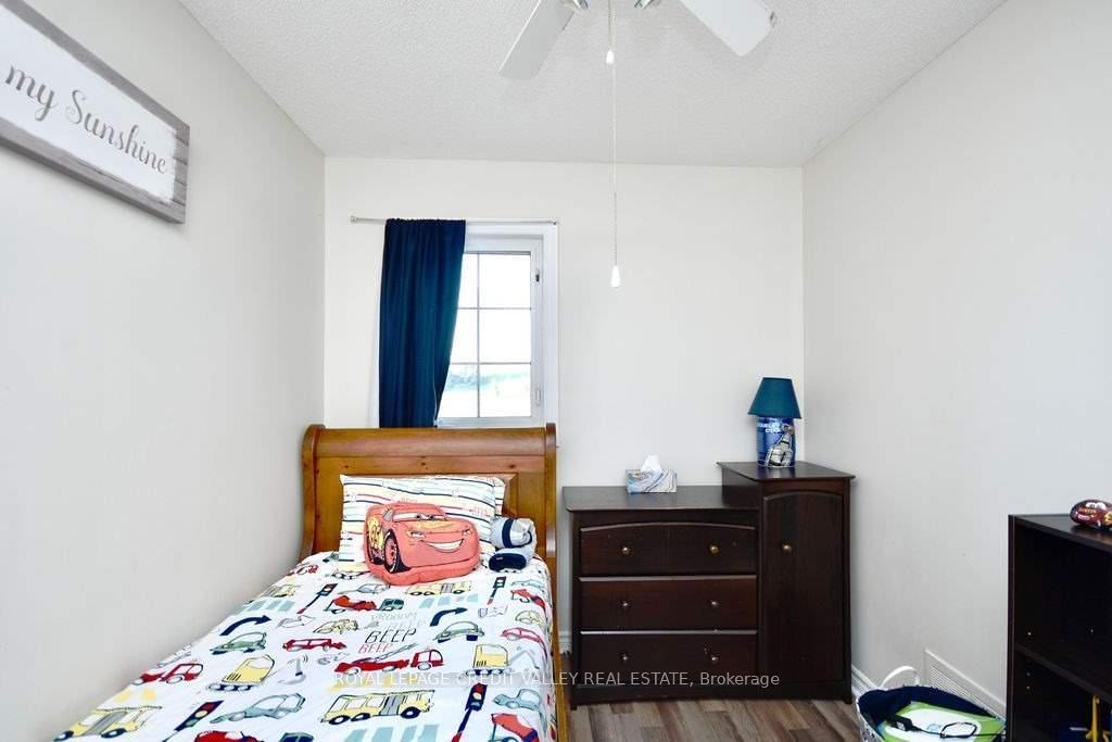 Photo 8 of Unit Upper, 118 Stanley Street, Barrie, East Bayfield — HOMEH
