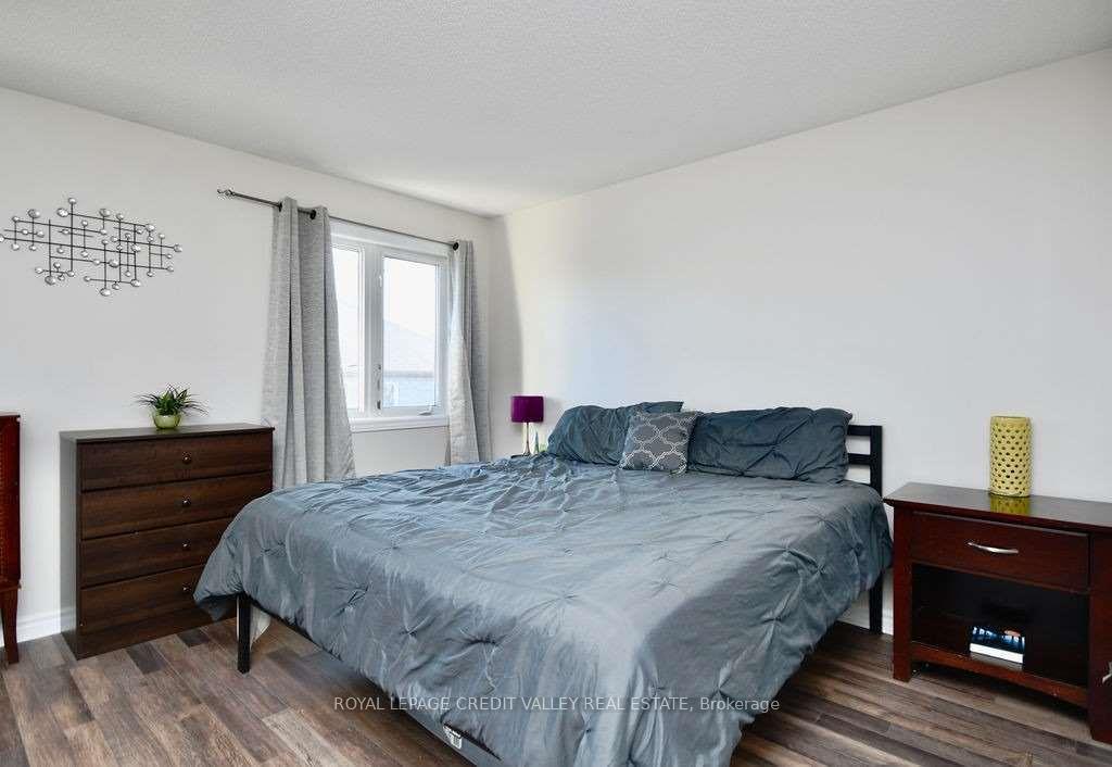 Photo 14 of Unit Upper, 118 Stanley Street, Barrie, East Bayfield — HOMEH
