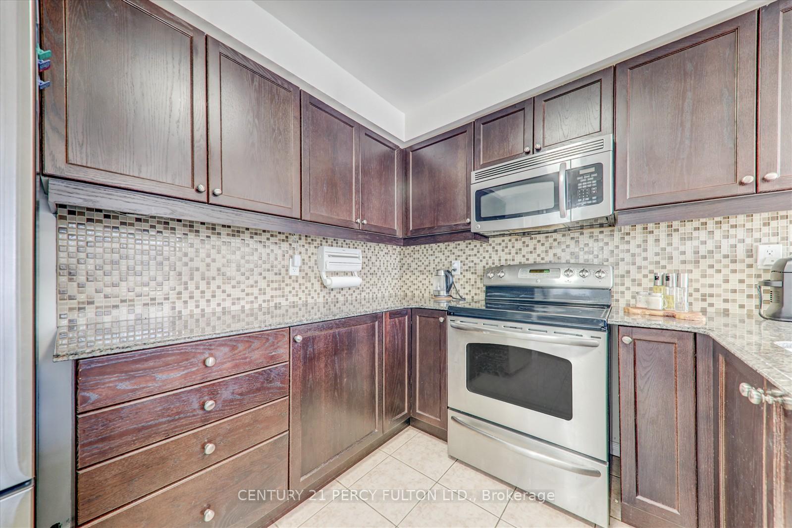 Photo 16 of 22 Gallimere Court, Whitby, Blue Grass Meadows — HOMEH